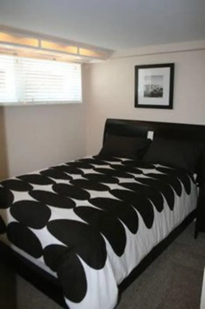 Other, Bed in Roscoe Village Guesthouse