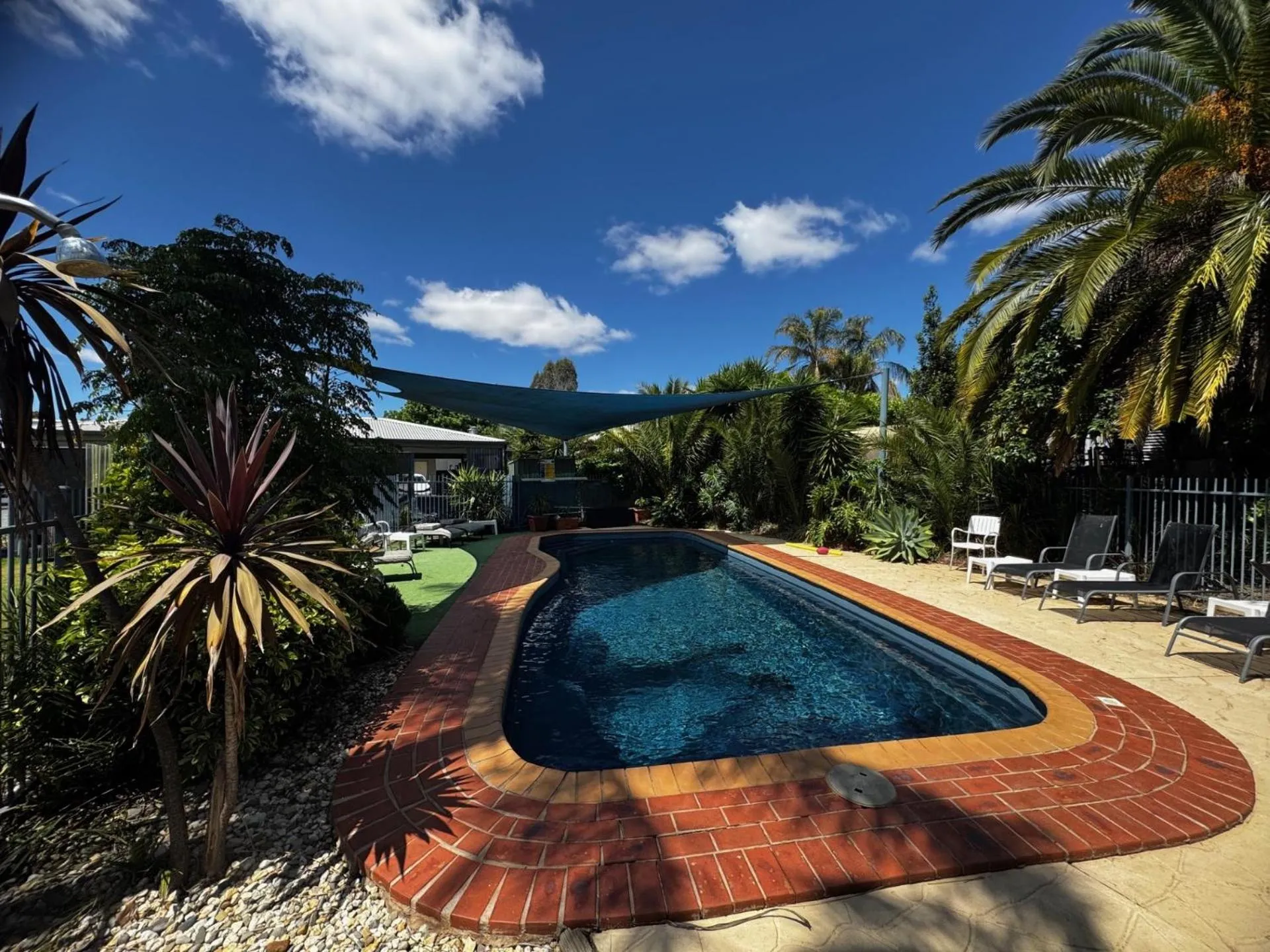 BBQ facilities in Sunrise Motel