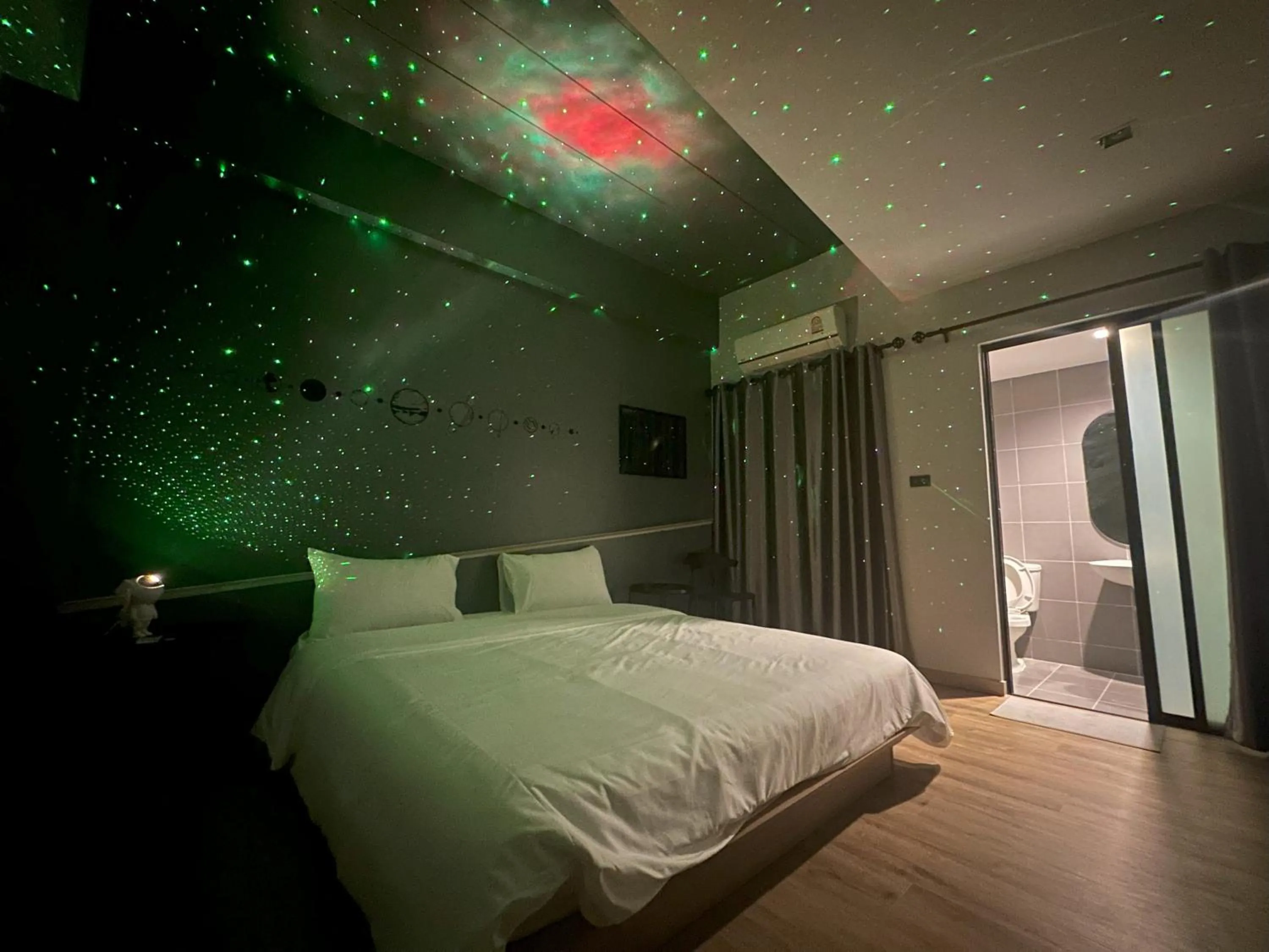 Bed in Bed-room at Suvarnabhumi Airport - Newly renovated