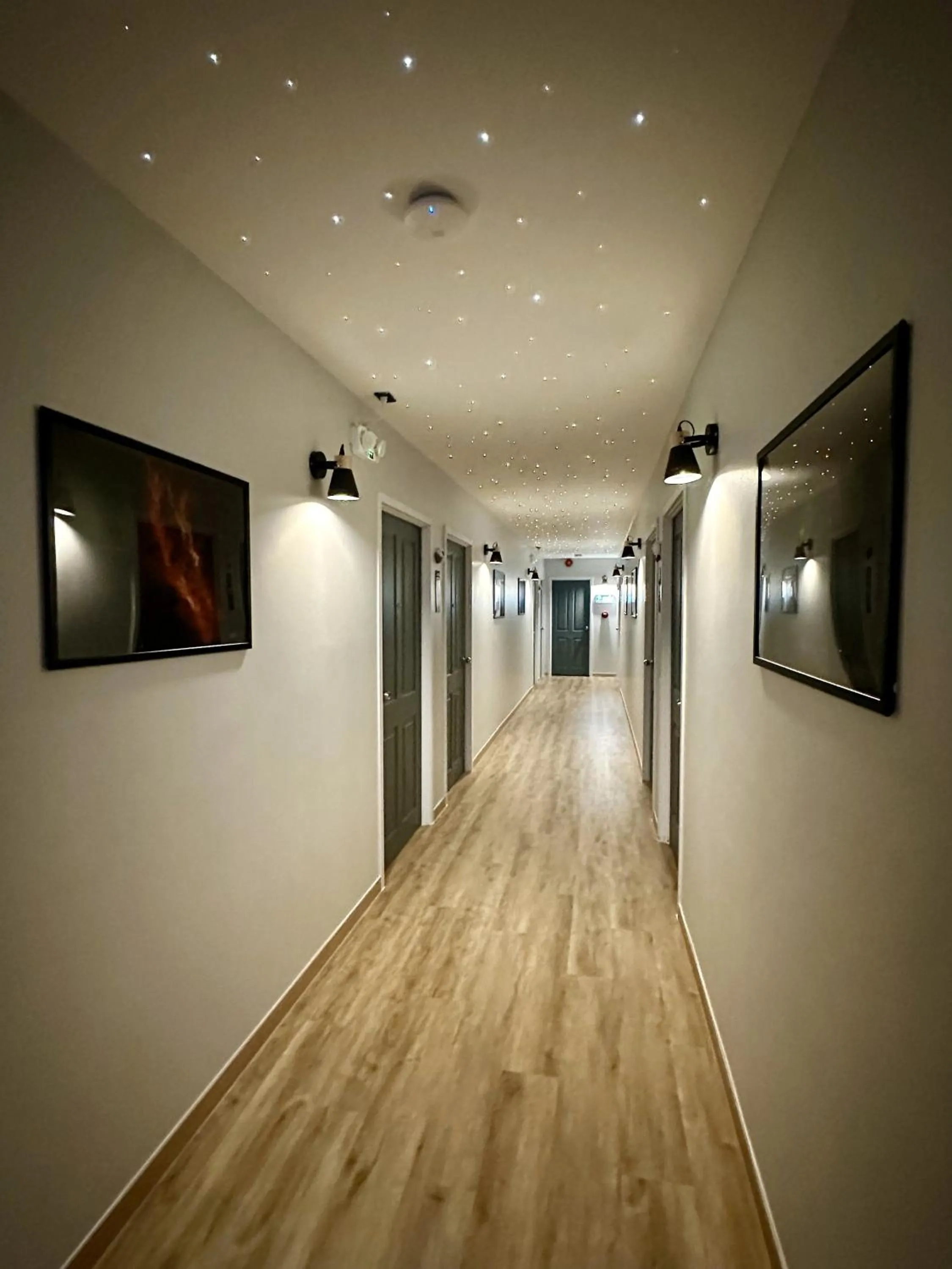 Property building in Bed-room at Suvarnabhumi Airport - Newly renovated