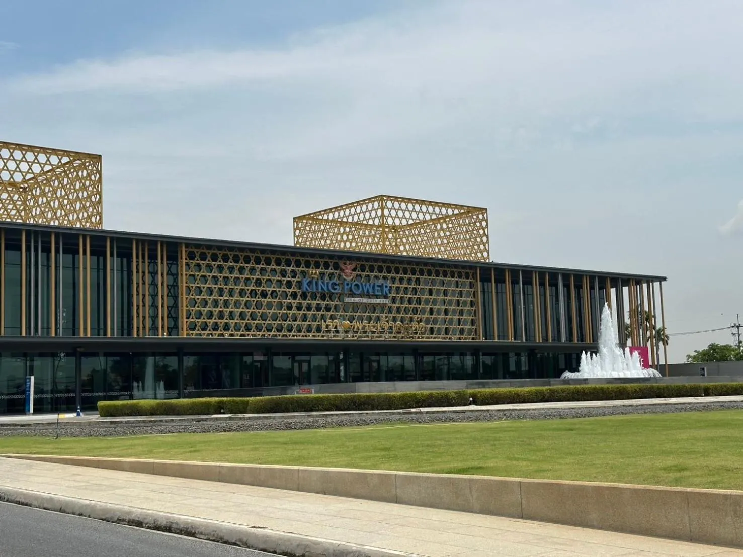 Nearby landmark in Bed-room at Suvarnabhumi Airport - Newly renovated