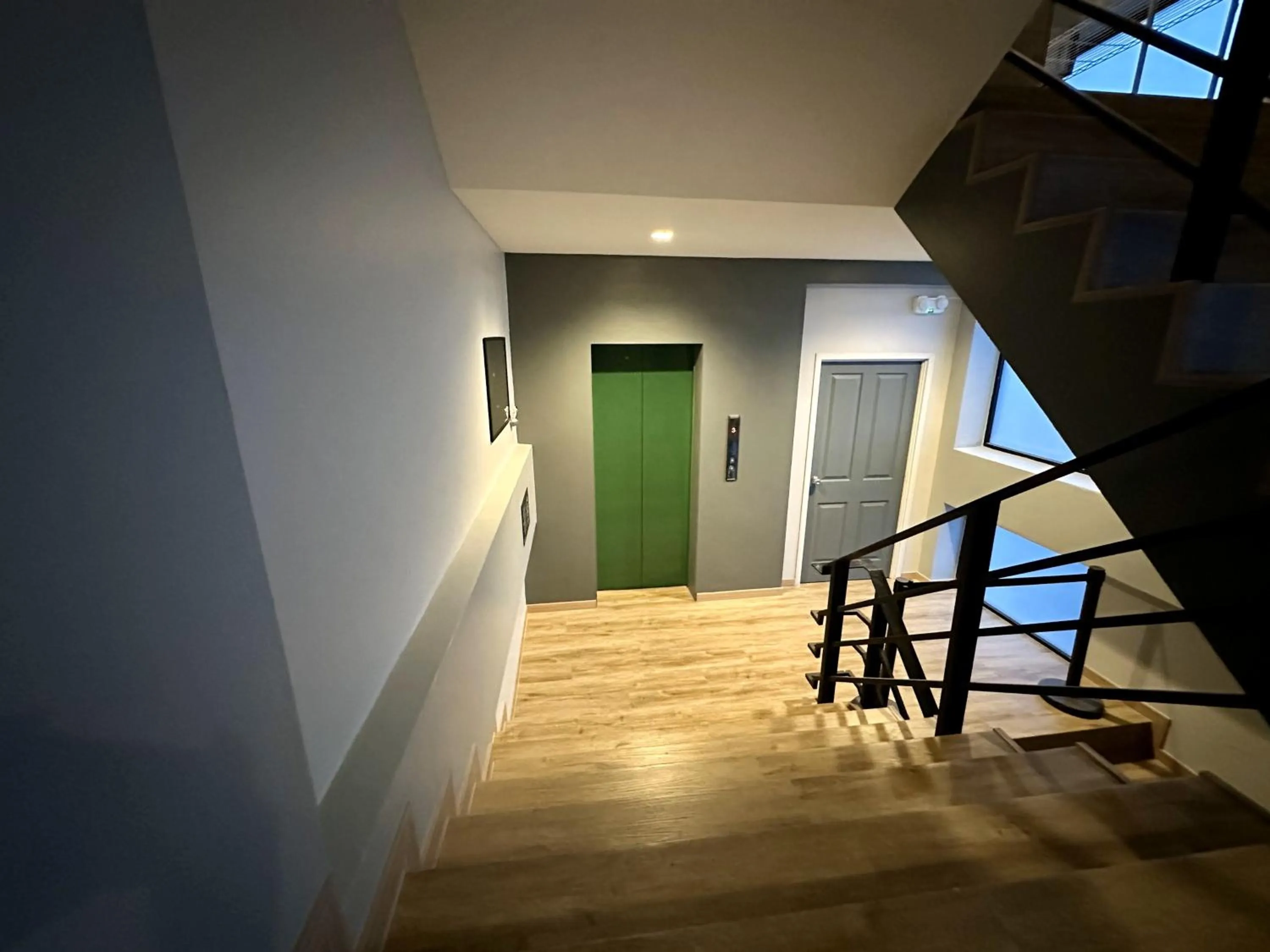 Property building in Bed-room at Suvarnabhumi Airport - Newly renovated