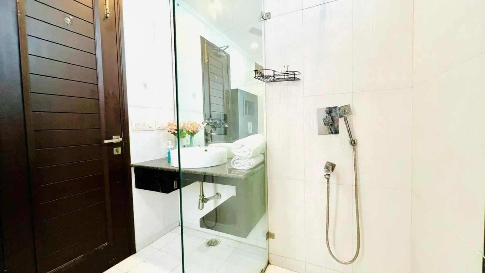 Premier Two-Bedroom Apartment in Olive Service Apartments - Greater Kailash