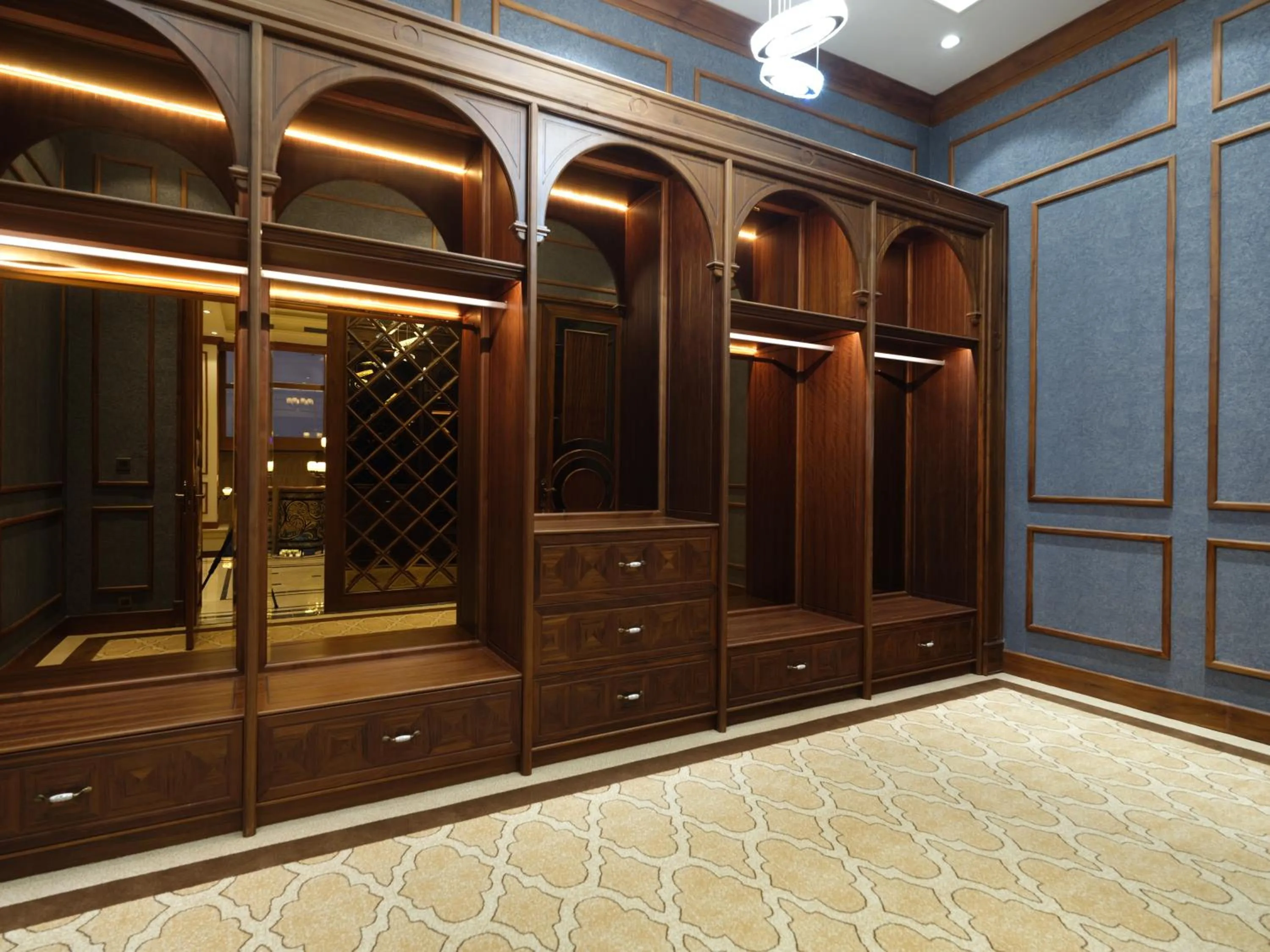 wardrobe in Wyndham Legend Halong