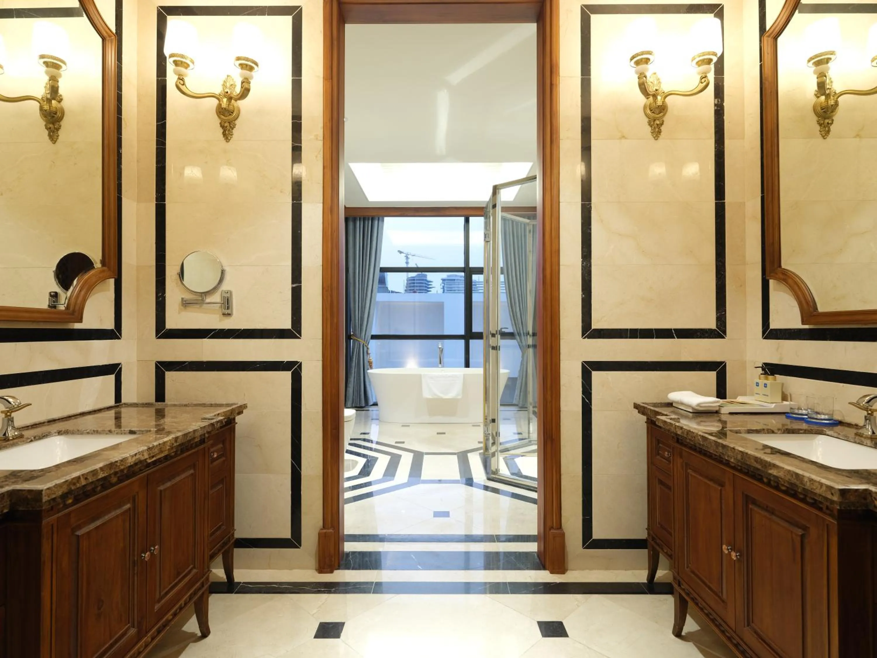 Bathroom in Wyndham Legend Halong