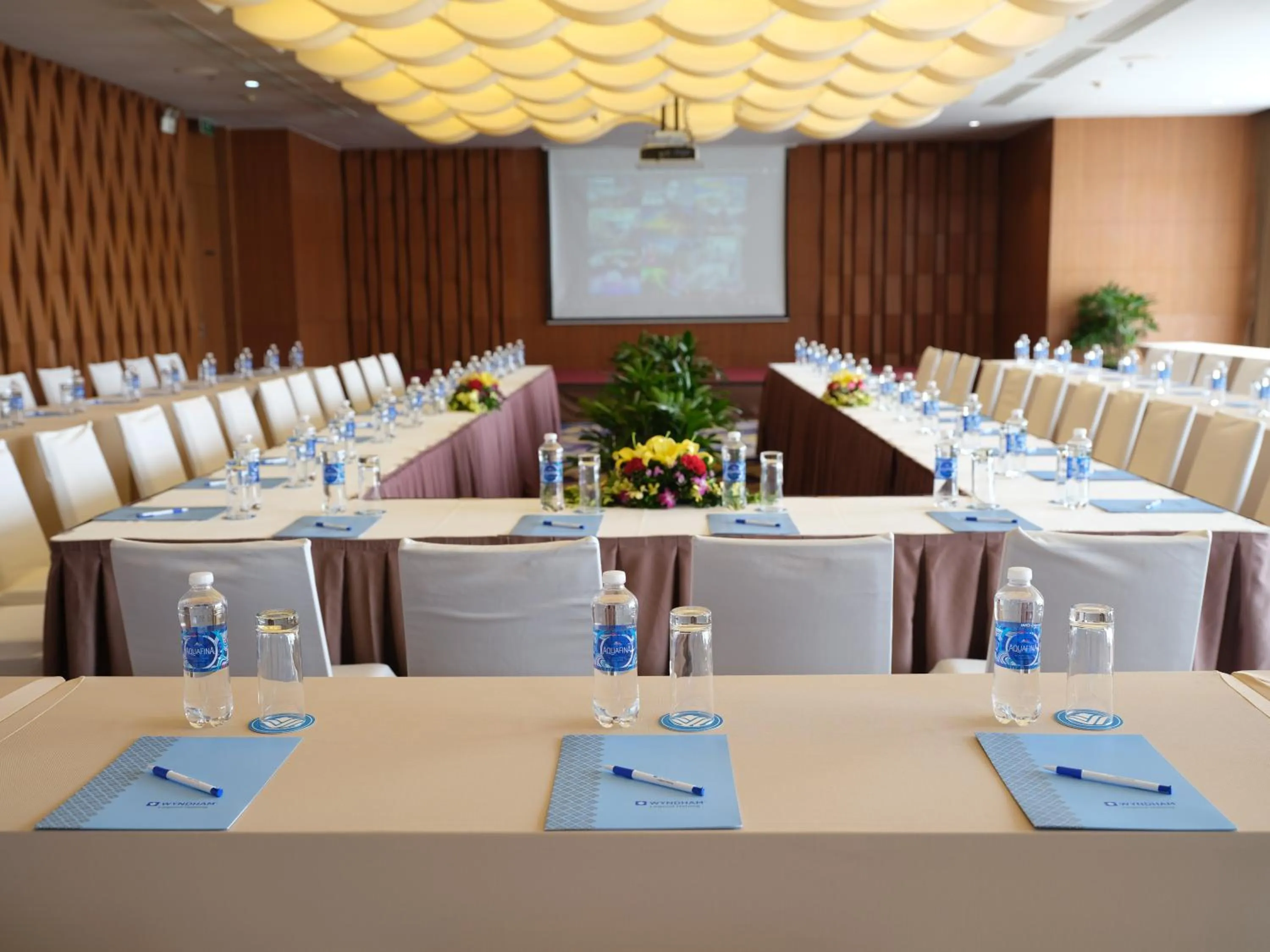 Wyndham Legend Halong