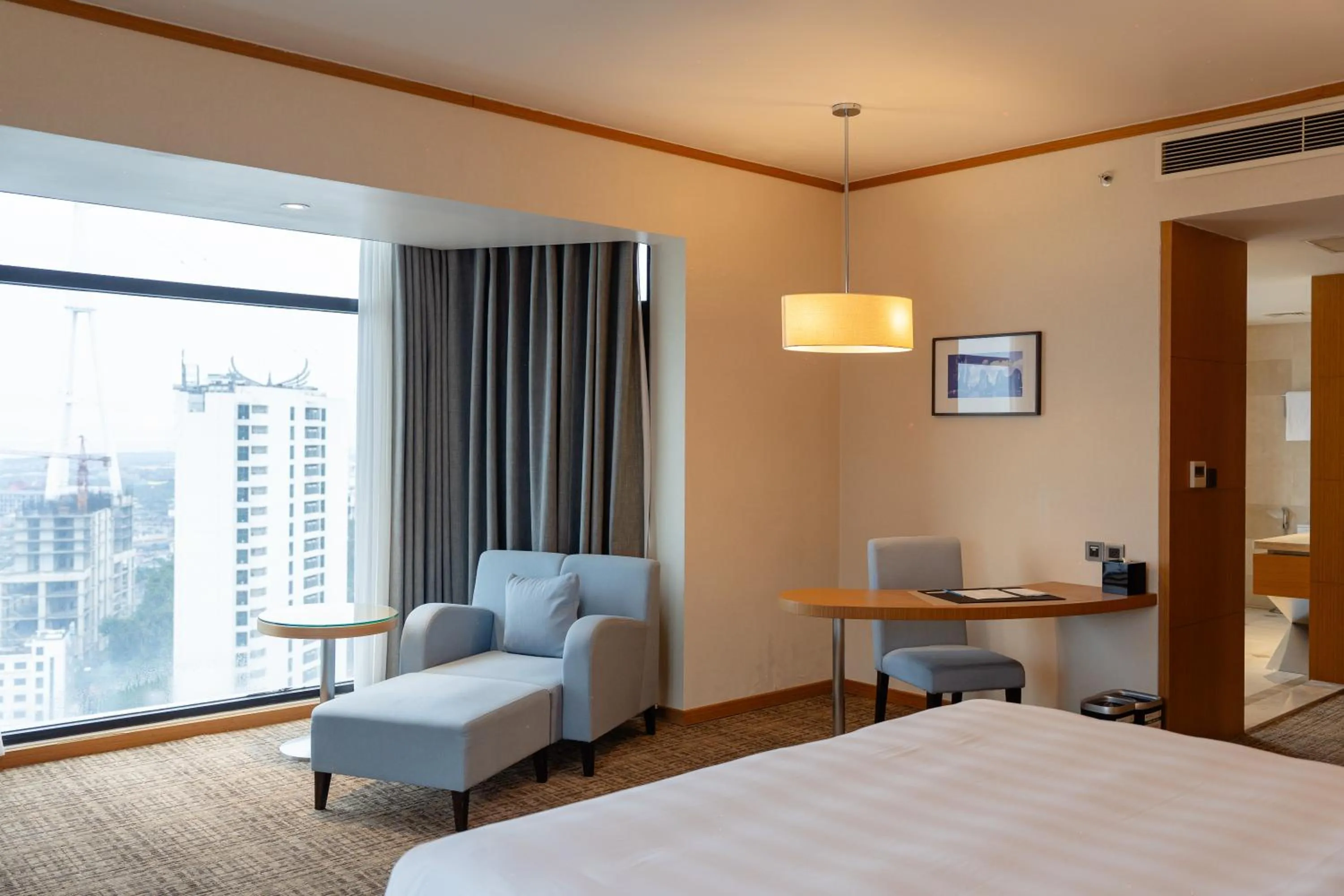 Bed in Wyndham Legend Halong