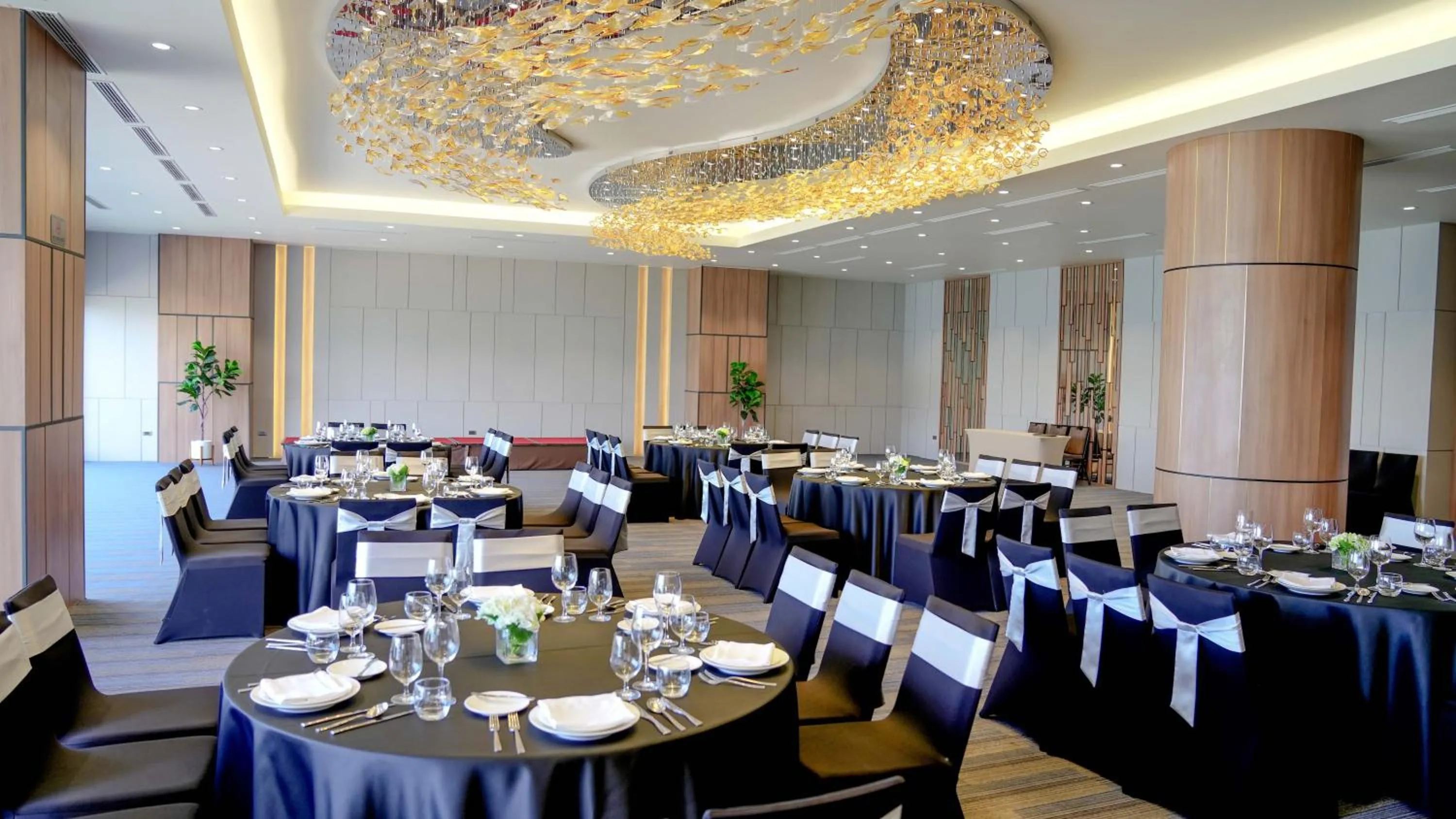 Wyndham Legend Halong