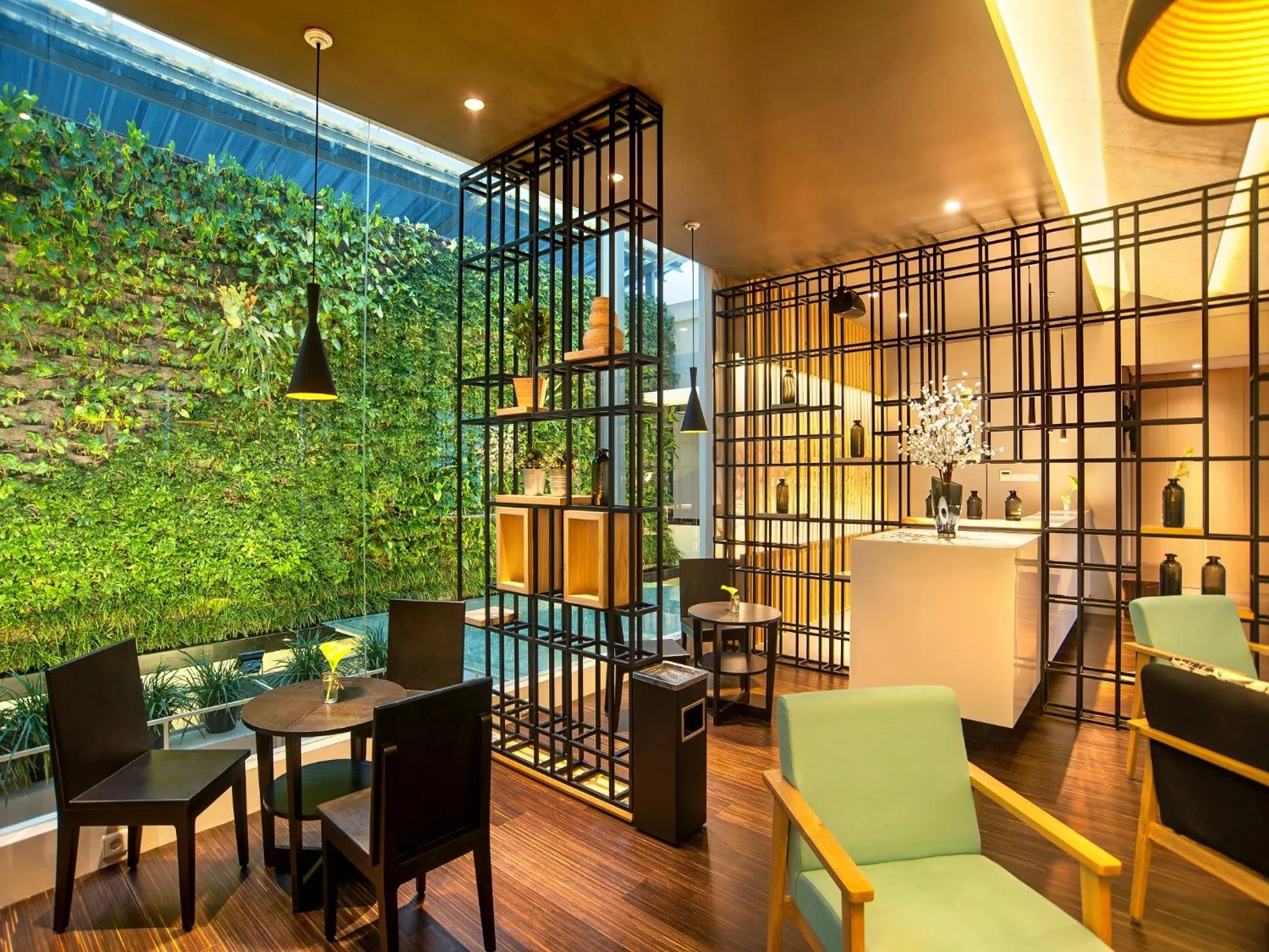 Restaurant/places to eat in Tama Boutique Hotel