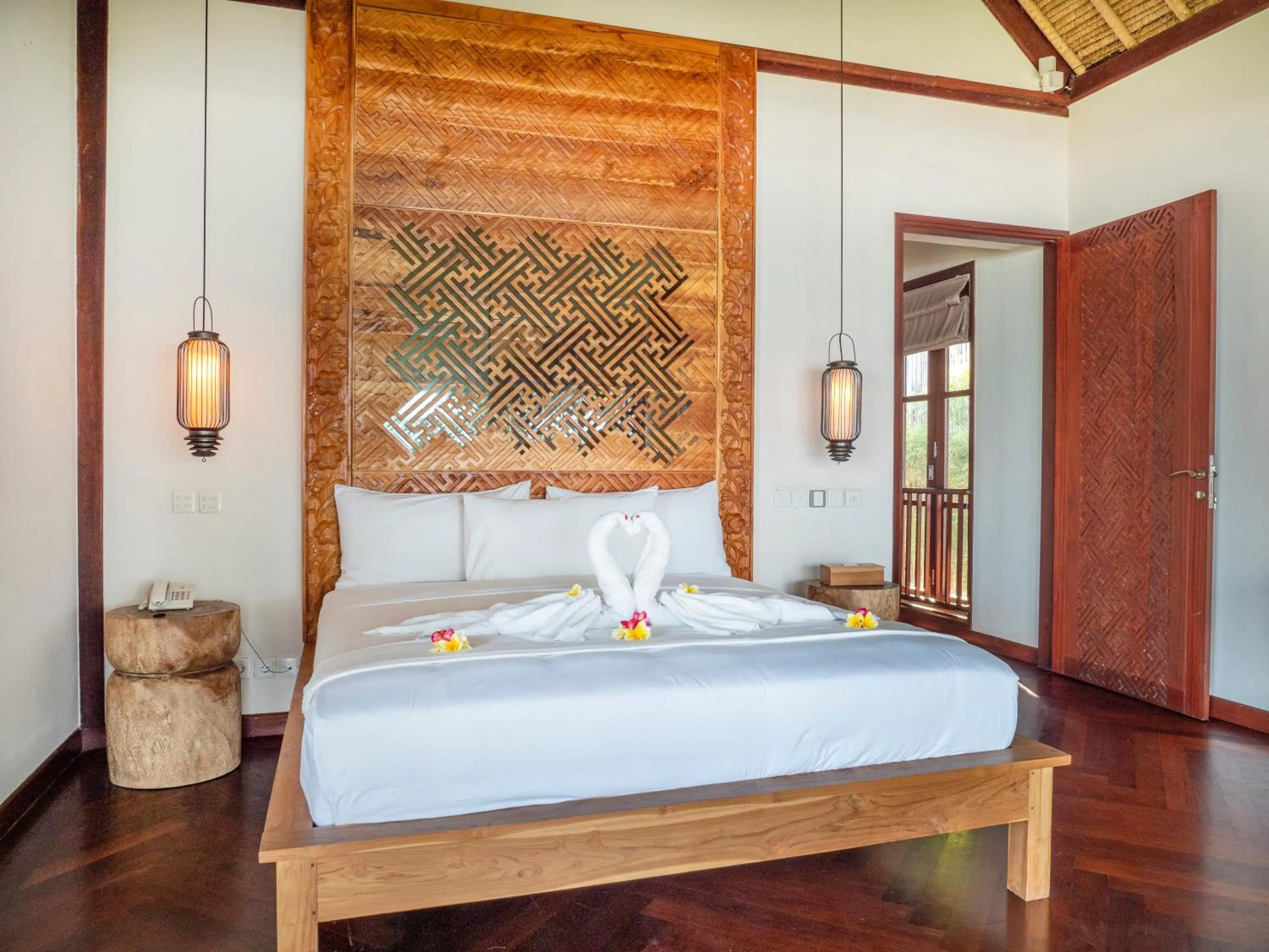 Bed in Sound of The Sea Villa