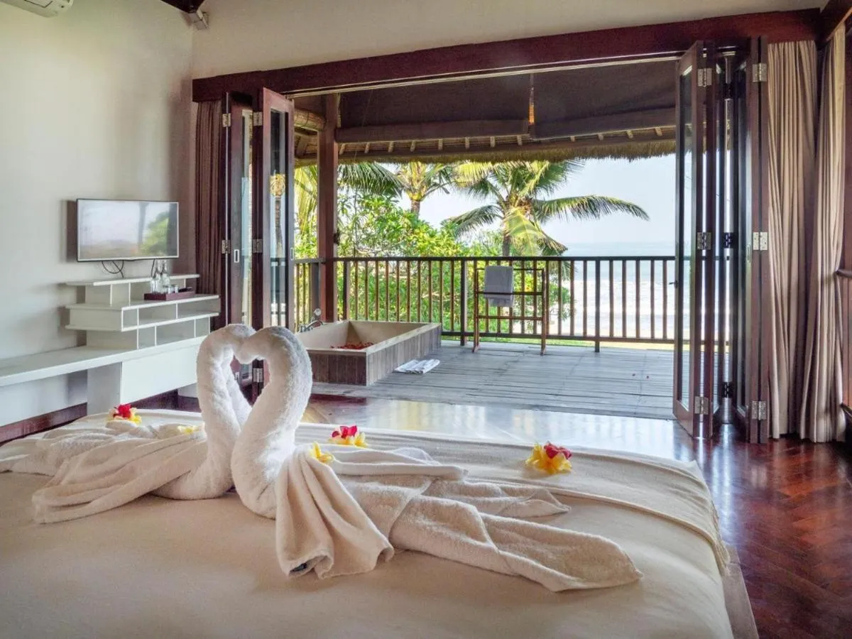 Bed in Sound of The Sea Villa