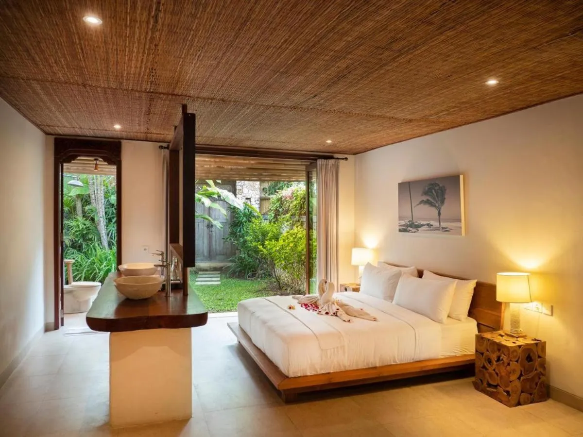 Bed in Sound of The Sea Villa