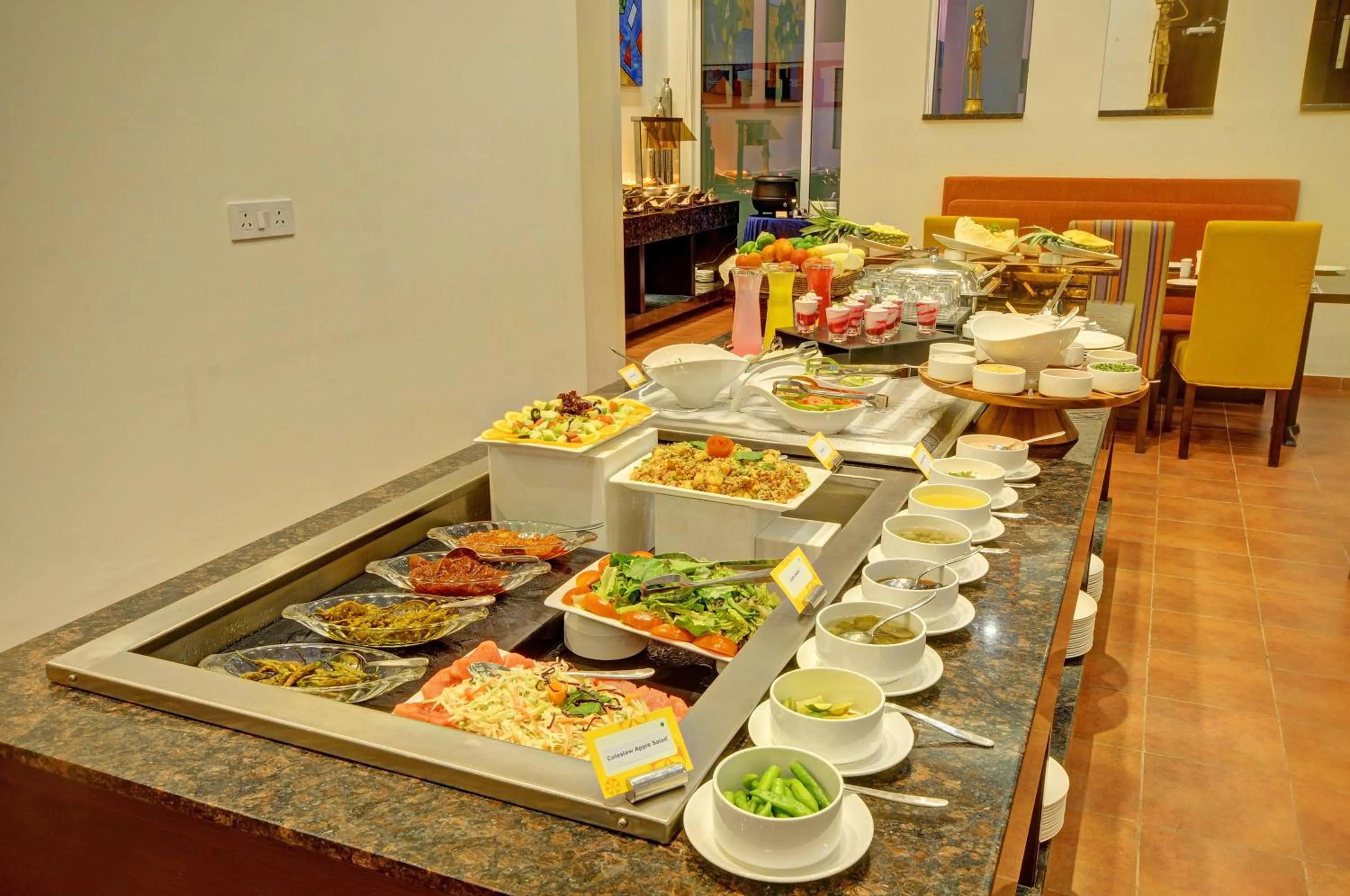 Restaurant/places to eat in Regenta Central Hestia Dahej, Bhensali