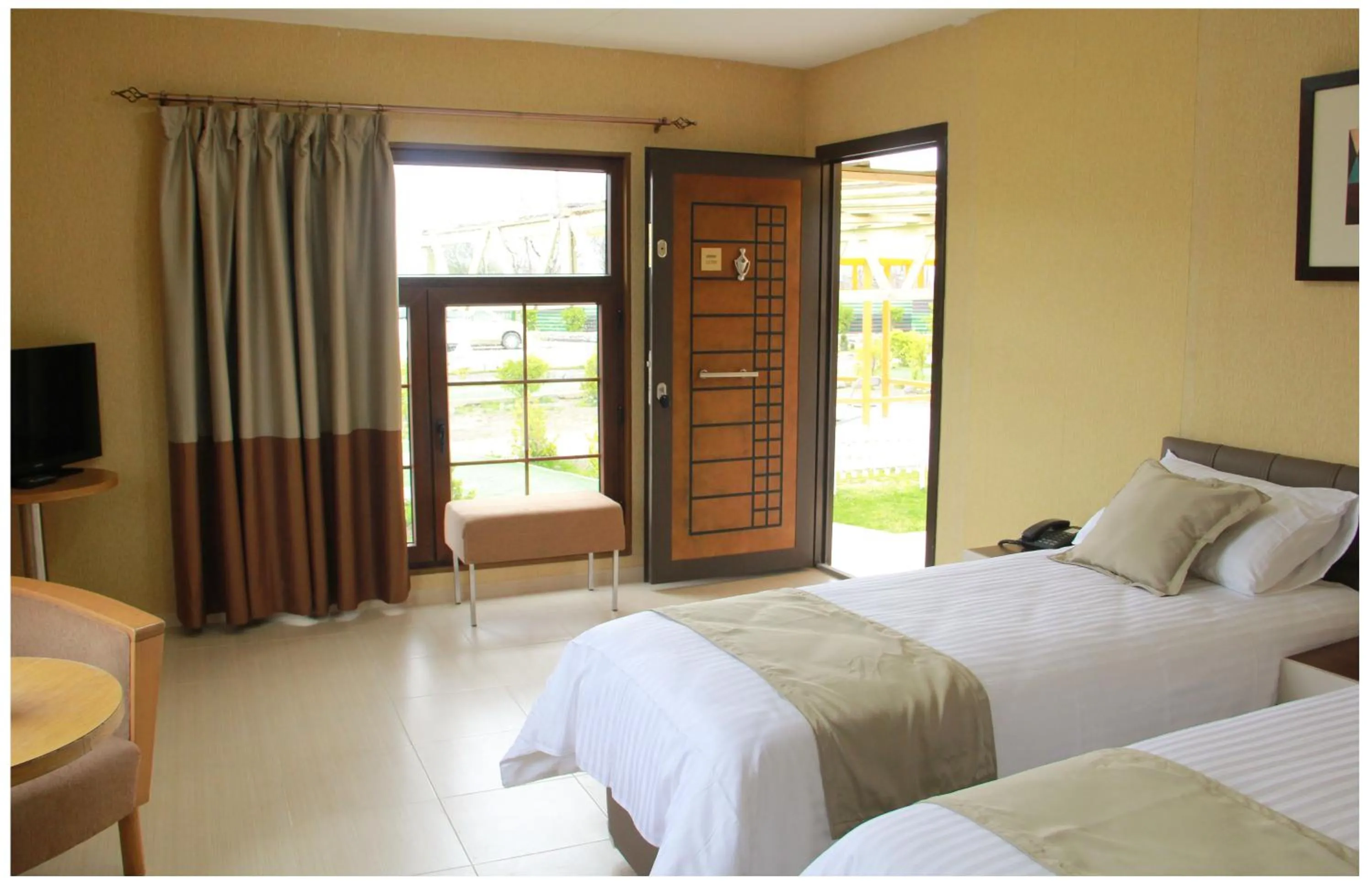 Bed in Paradise Investment Resort