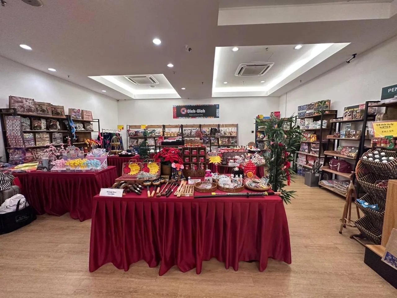 Property building in Merlene Suites at Mansion One Formerly know as Mansion One Suites