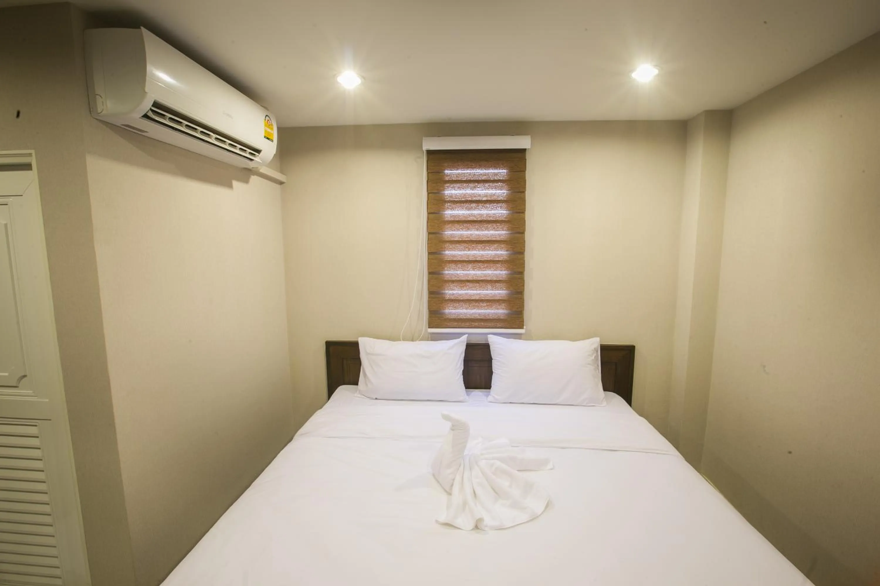 Photo of the whole room in The Sleep Phang-nga