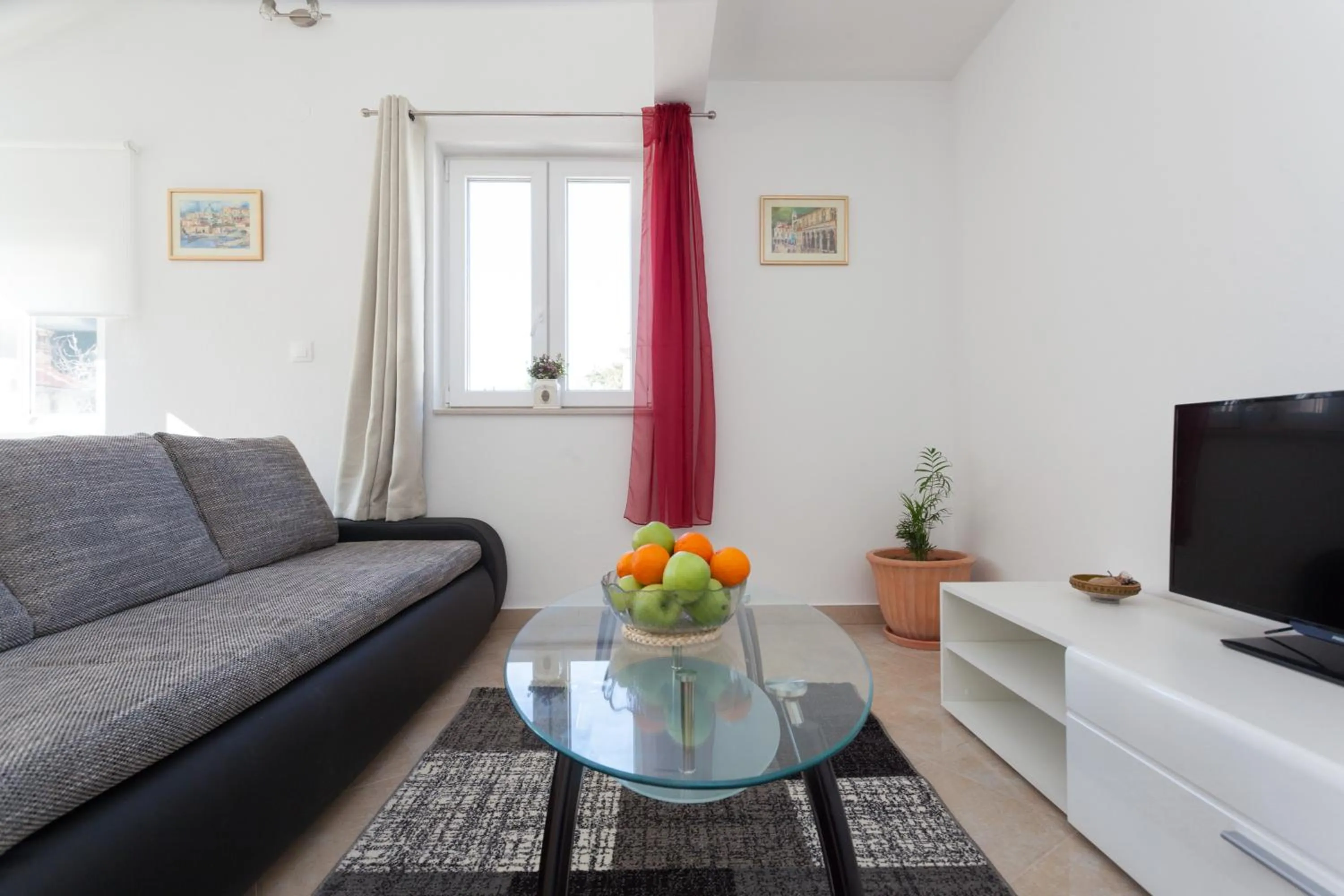 TV and multimedia in Apartment Mistral 51
