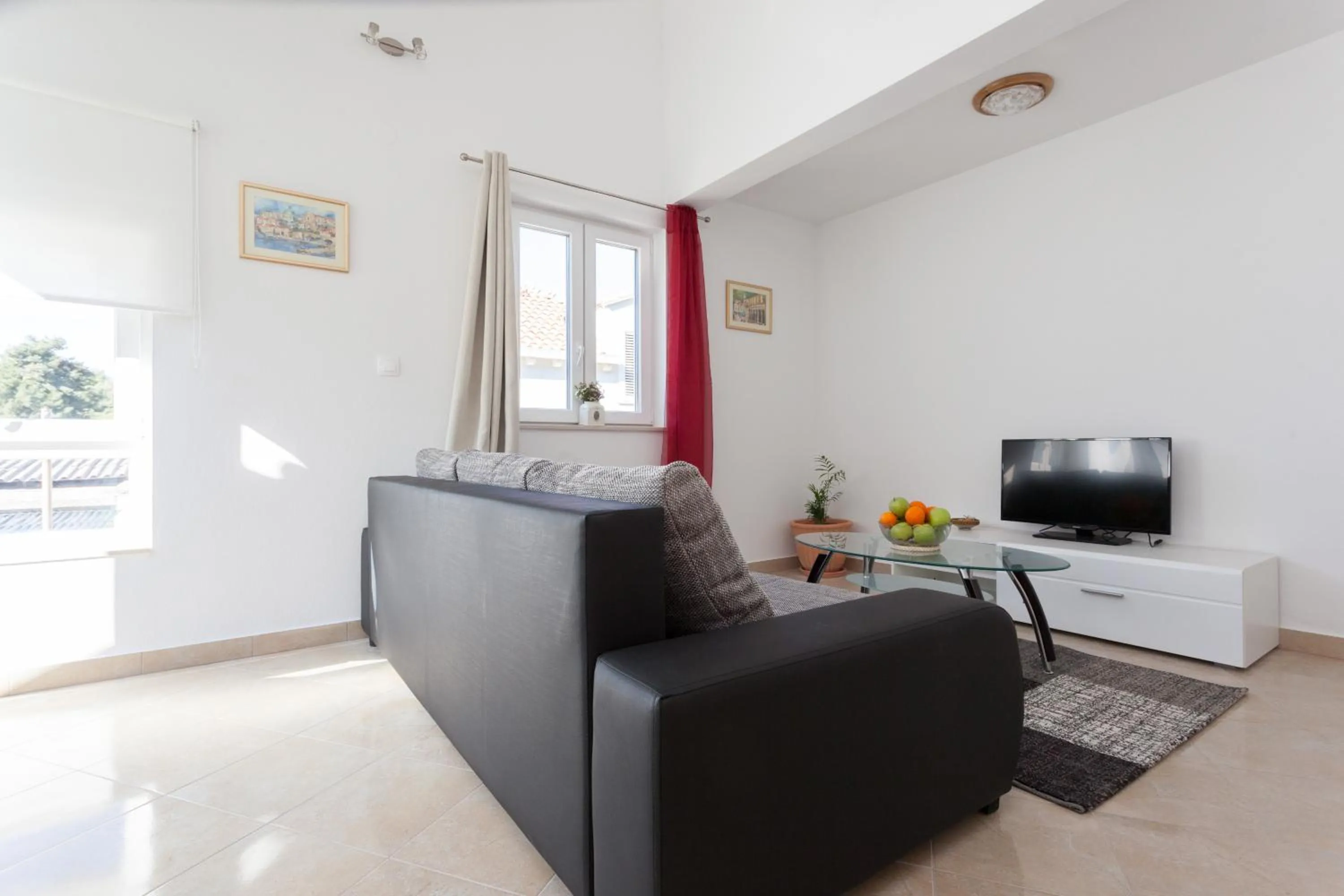 TV and multimedia in Apartment Mistral 51