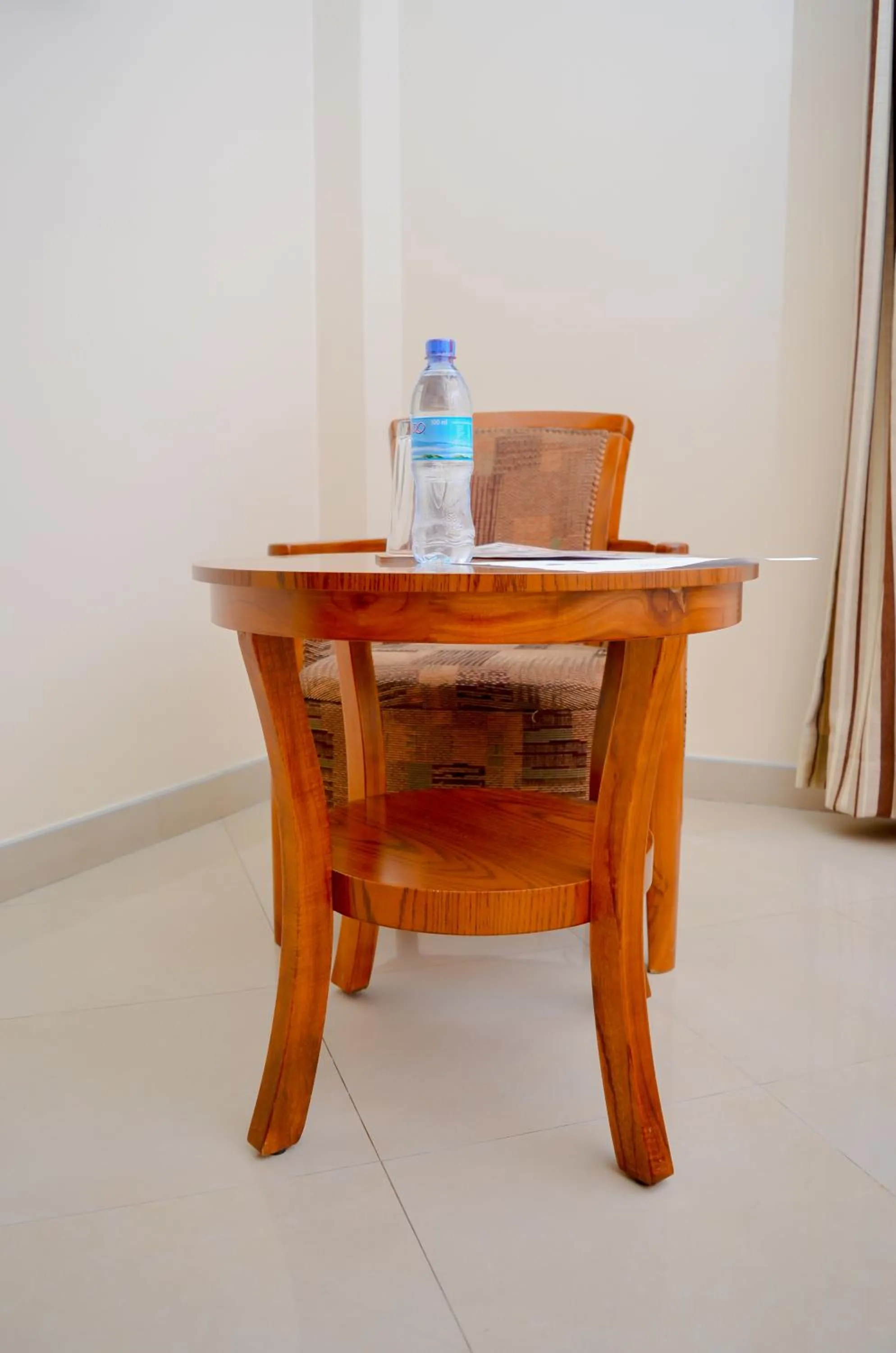 Living room in Silver Paradise Hotel