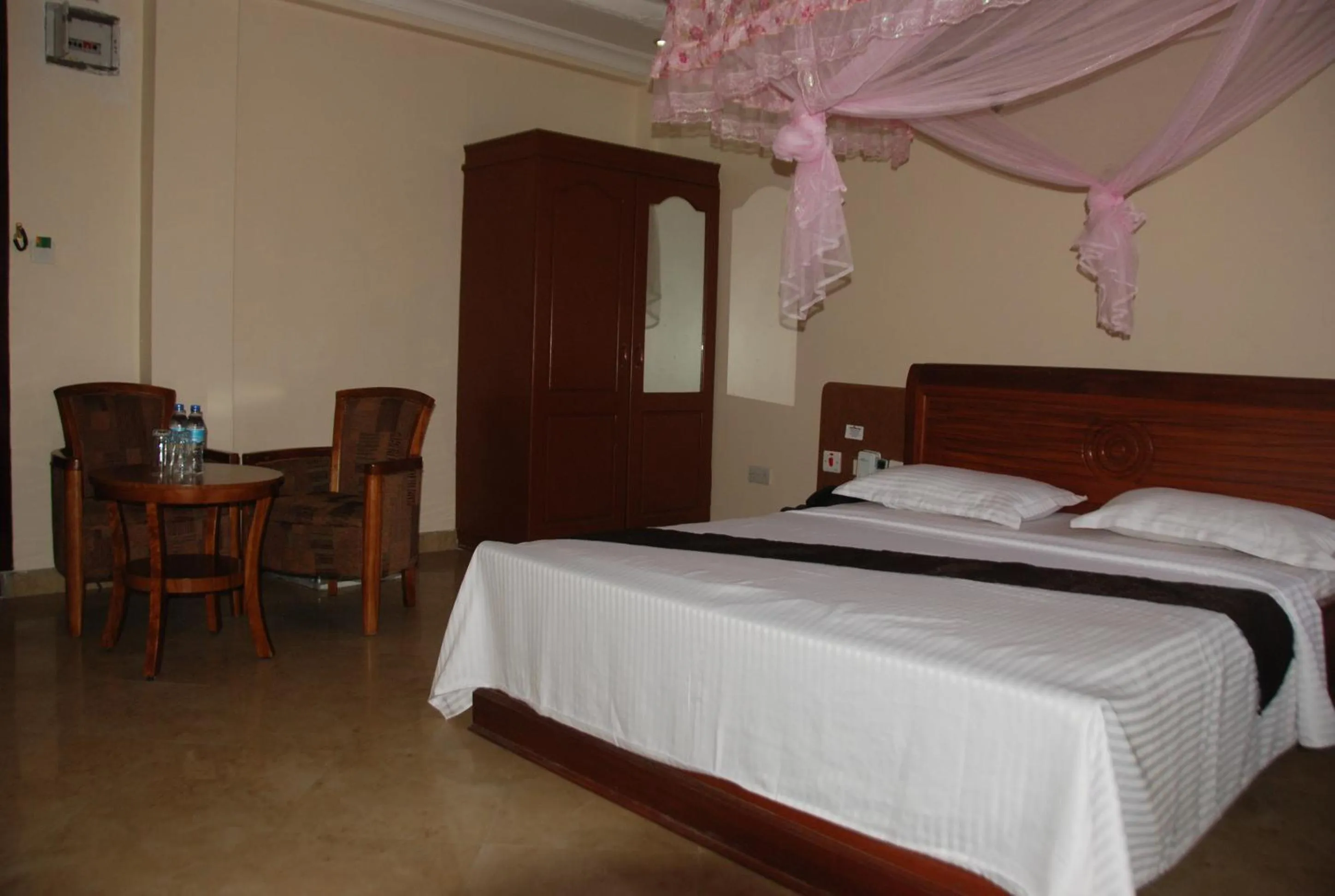 Photo of the whole room, Bed in Silver Paradise Hotel