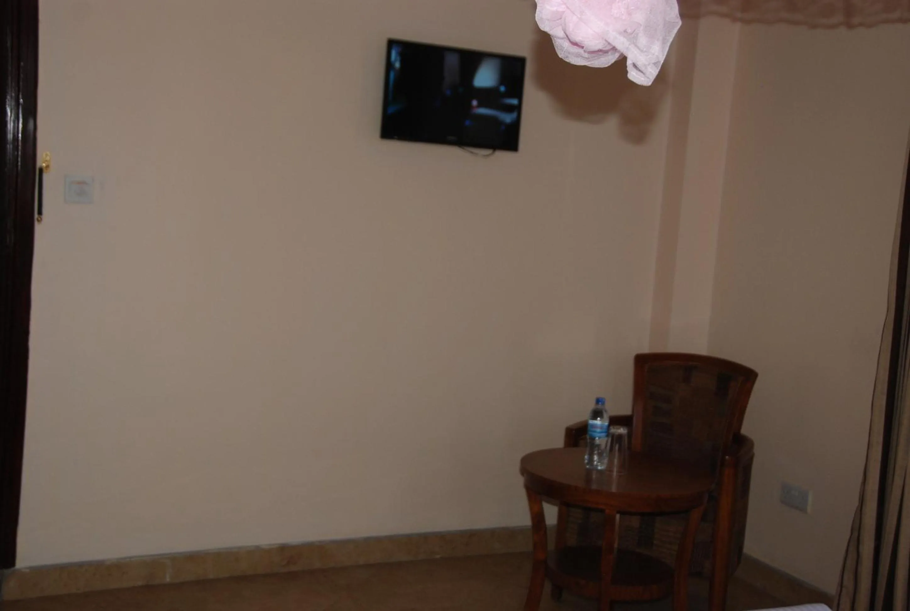 TV and multimedia in Silver Paradise Hotel