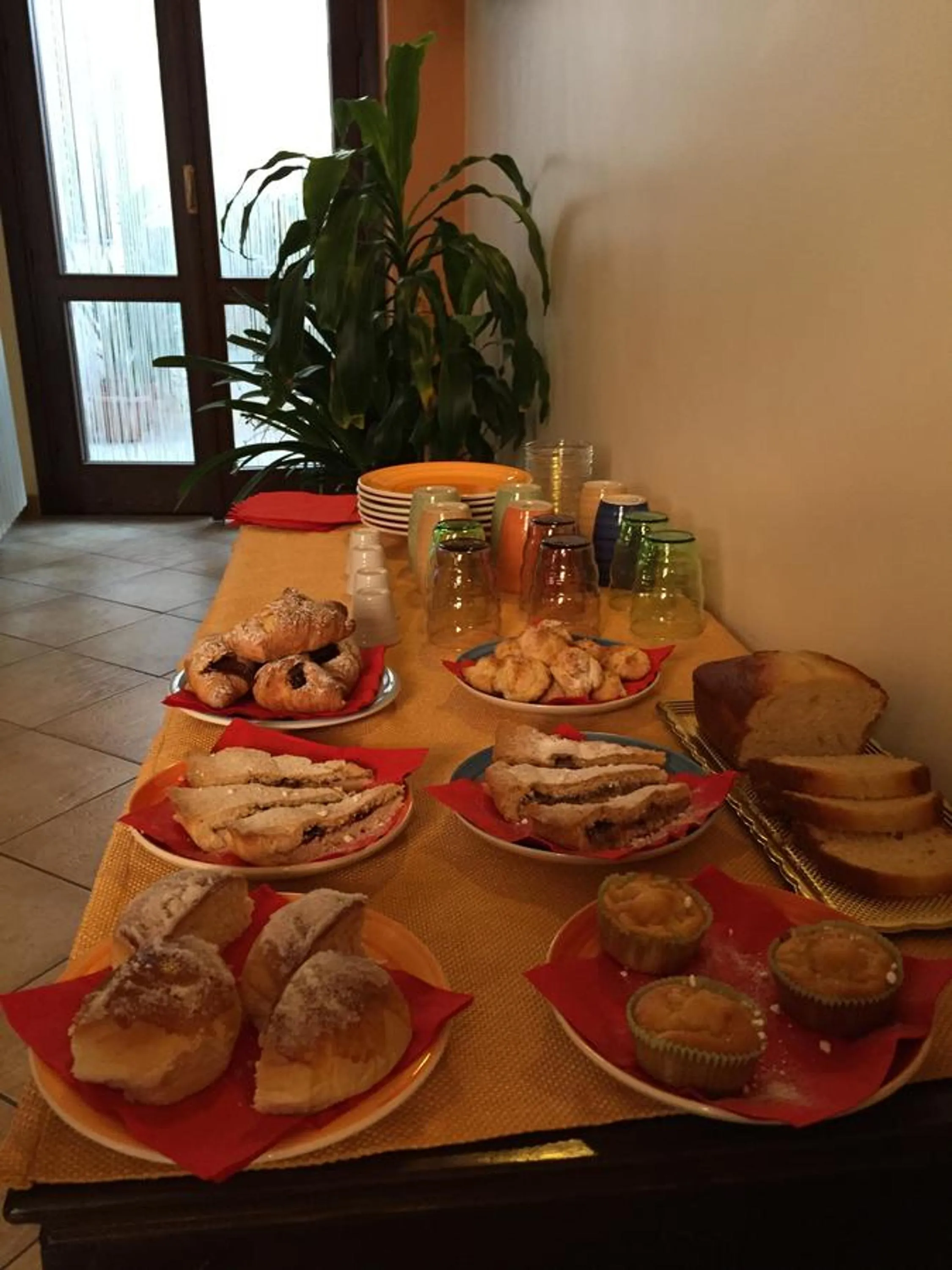 Food and drinks in B&B Epos Acitrezza