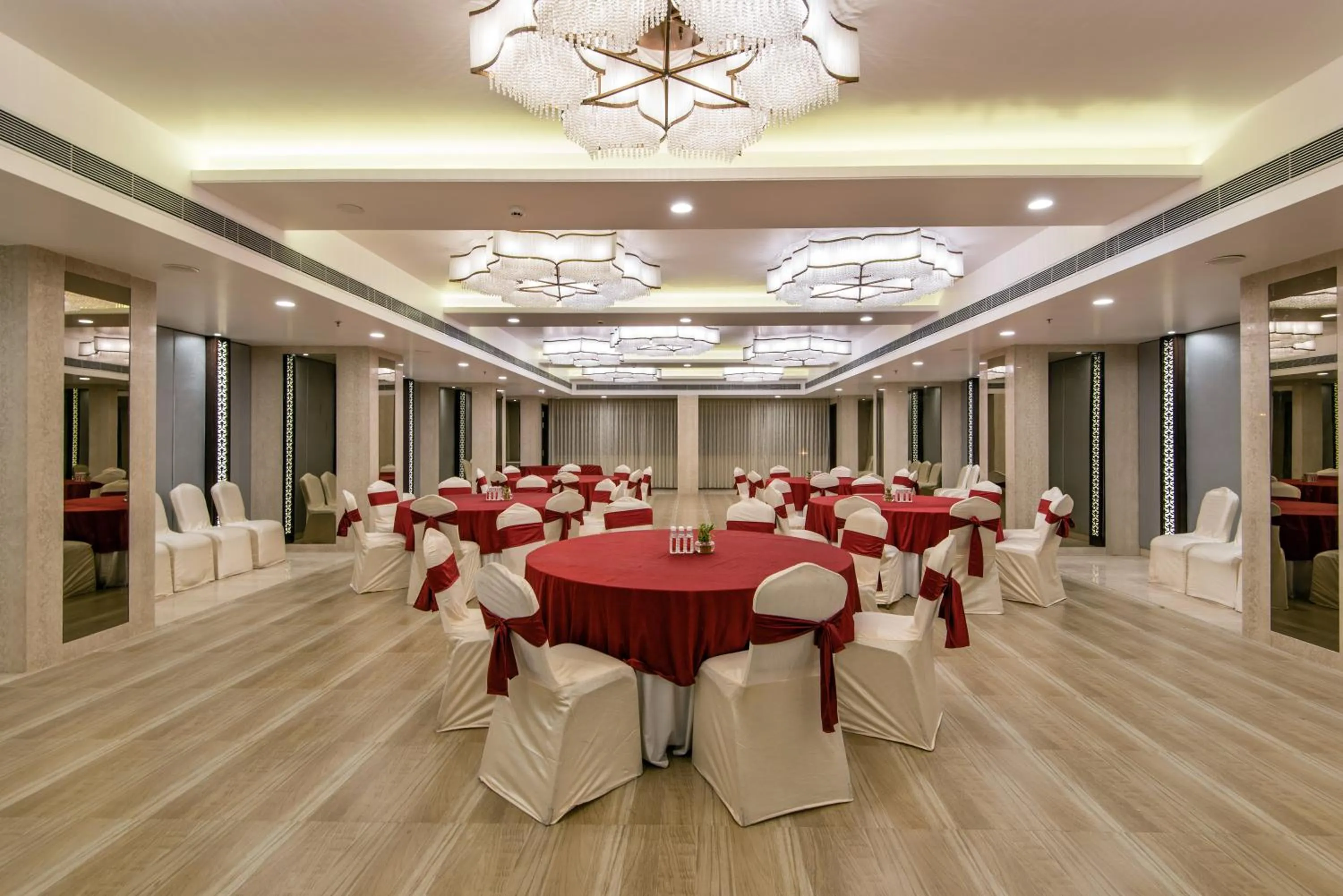 Banquet/Function facilities in Regenta Central Jaipur