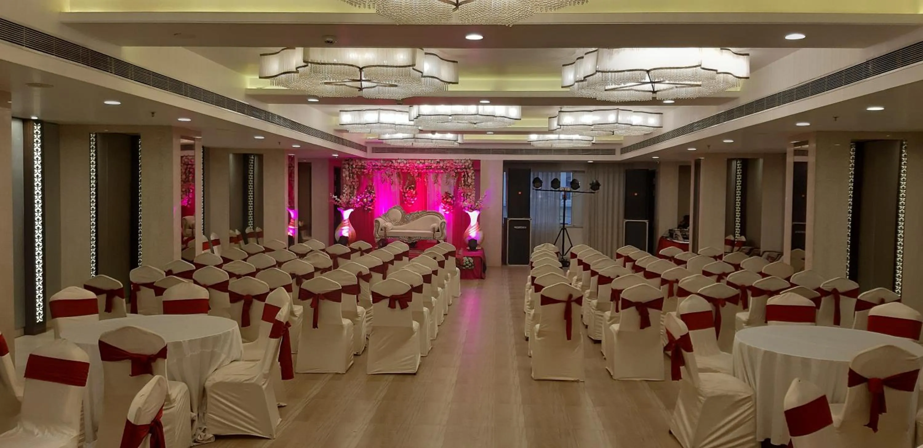 Banquet/Function facilities in Regenta Central Jaipur