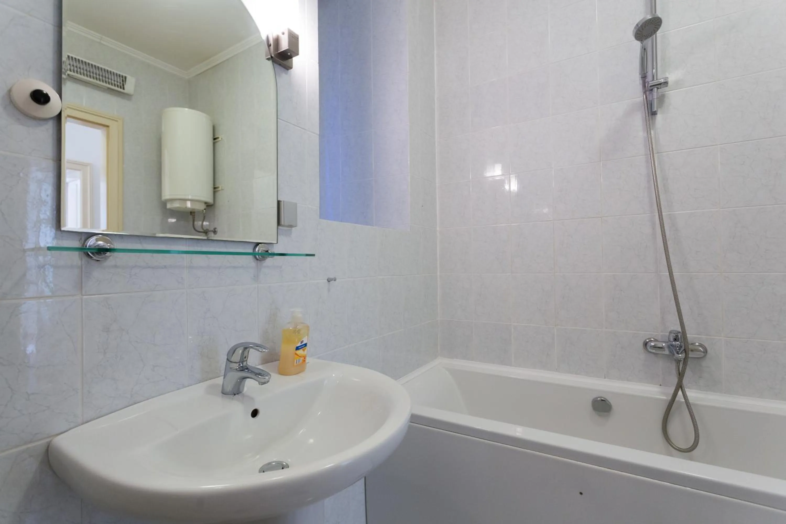 Shower in Hedera Estate, Hedera A27