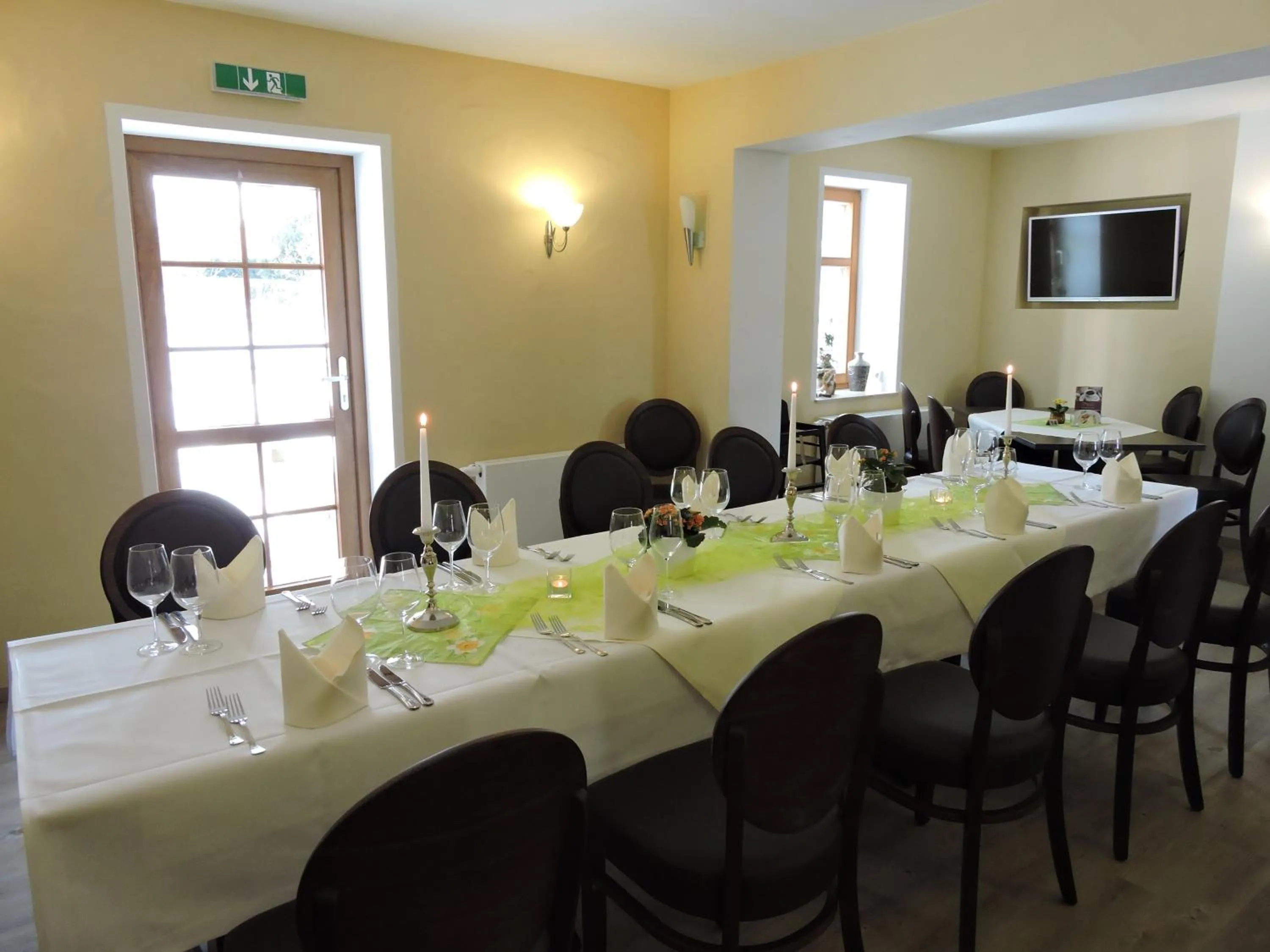 Restaurant/places to eat in Hotel Zum Herrenhaus