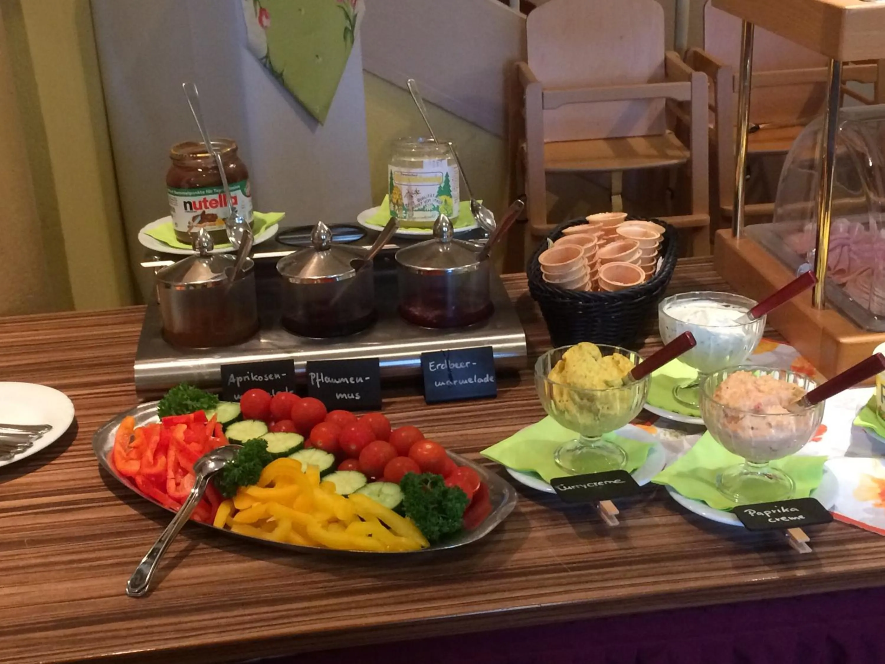 Buffet breakfast in Hotel Zum Herrenhaus