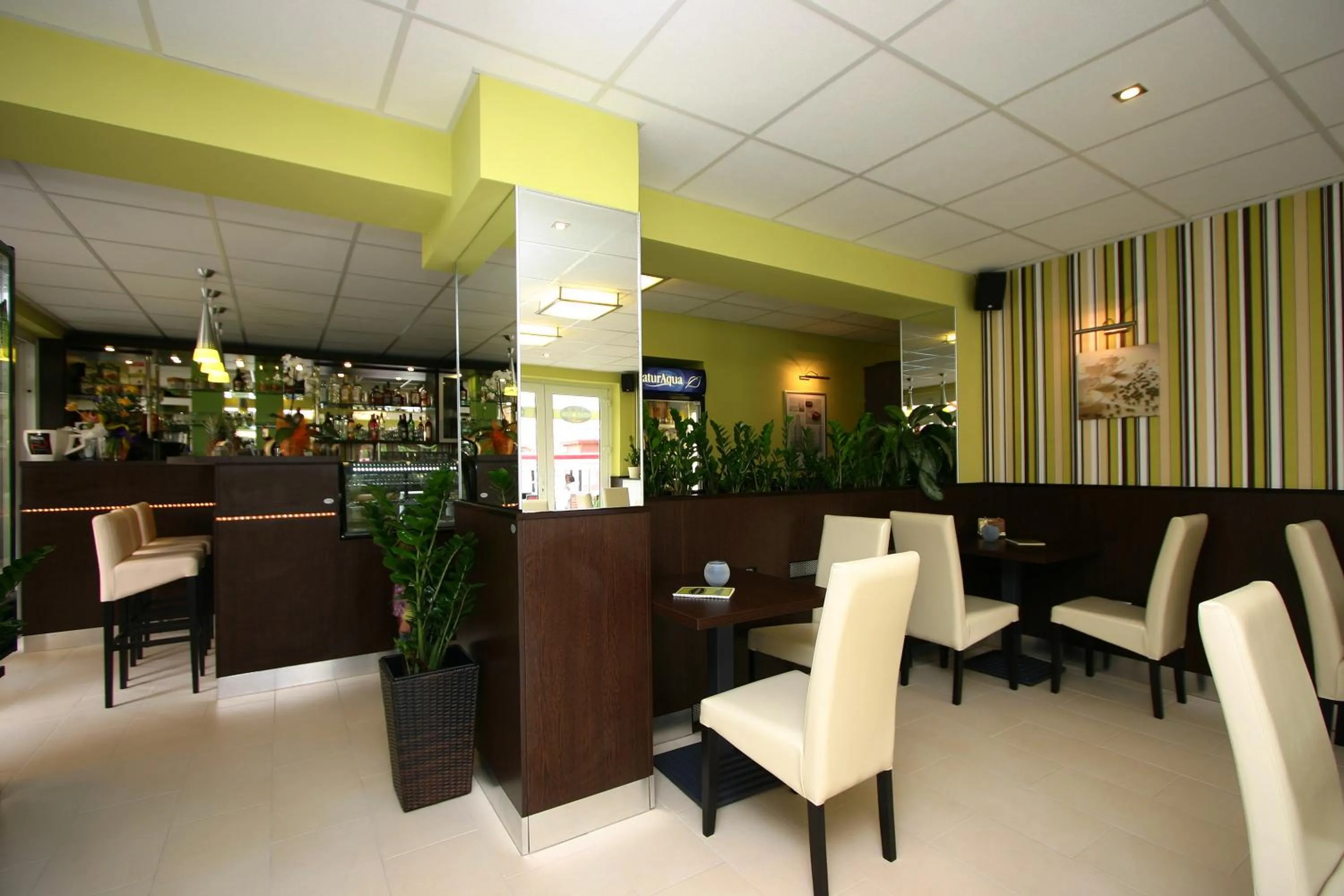 Lounge or bar in Cafe Relax Apartments