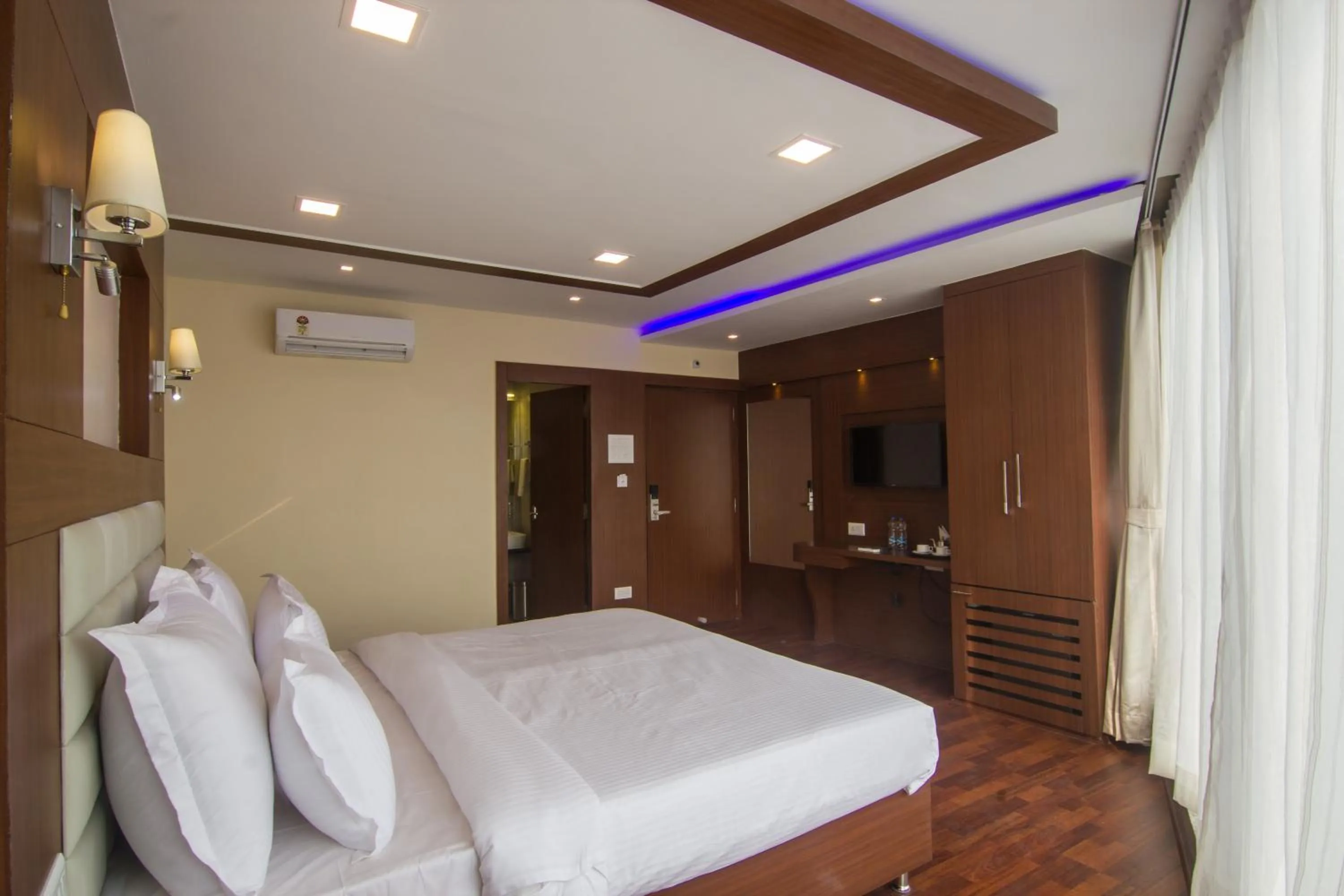 Photo of the whole room, Bed in Hotel Sawood International