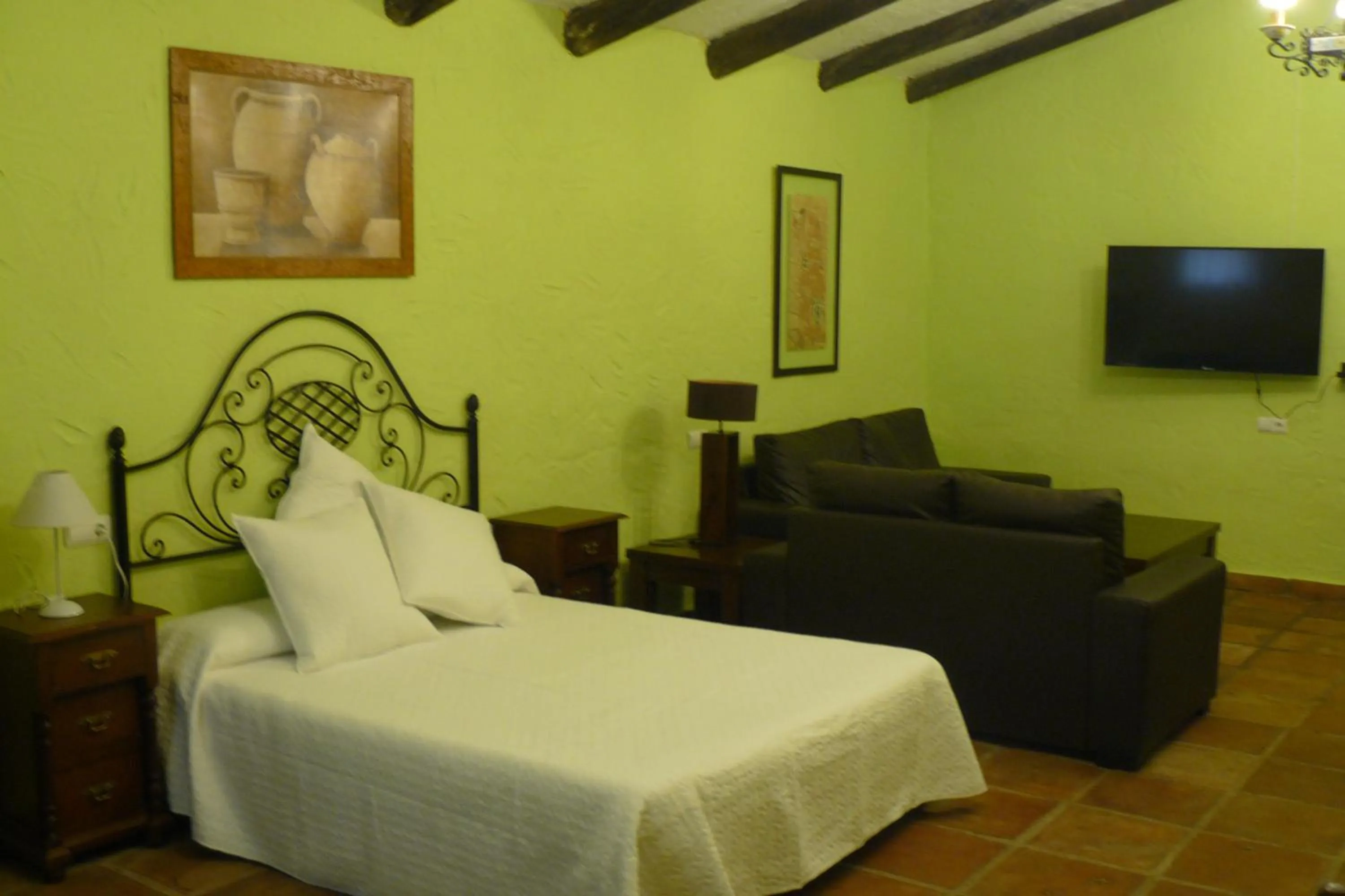 Bedroom, Bed in Hotel Restaurante Las Buitreras