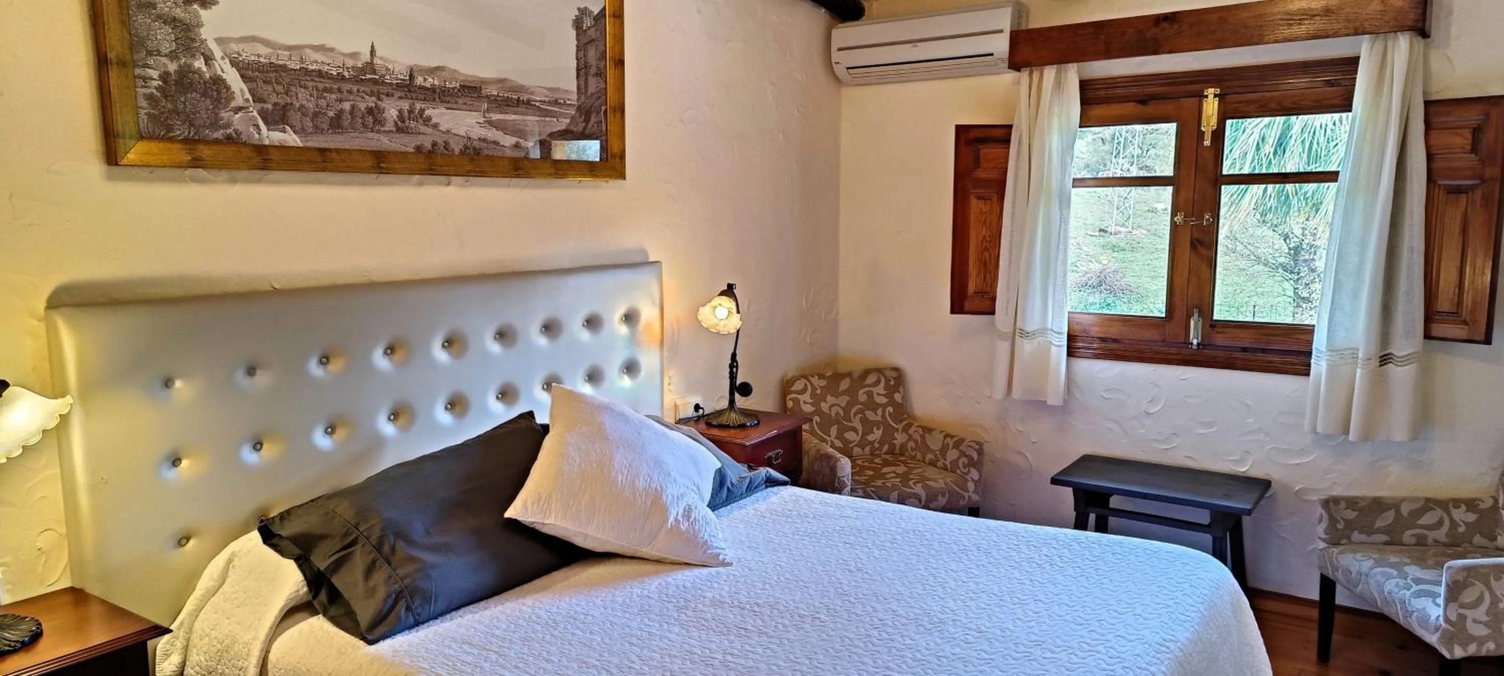 Bed in Hotel Restaurante Las Buitreras