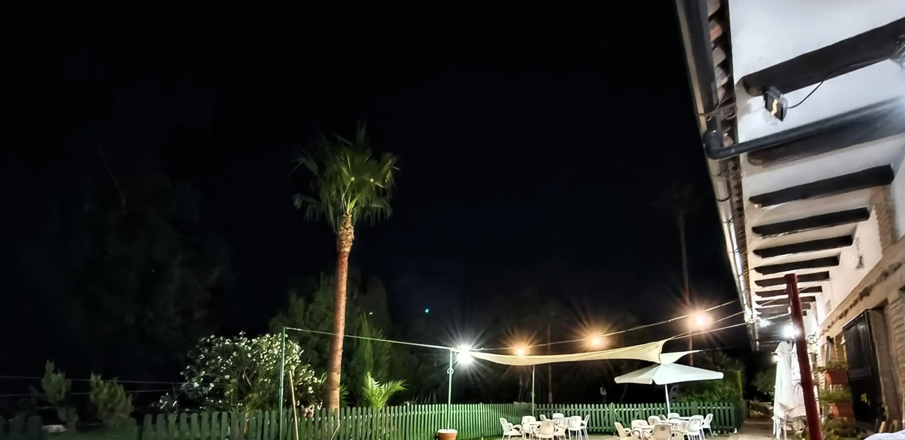 Restaurant/places to eat in Hotel Restaurante Las Buitreras