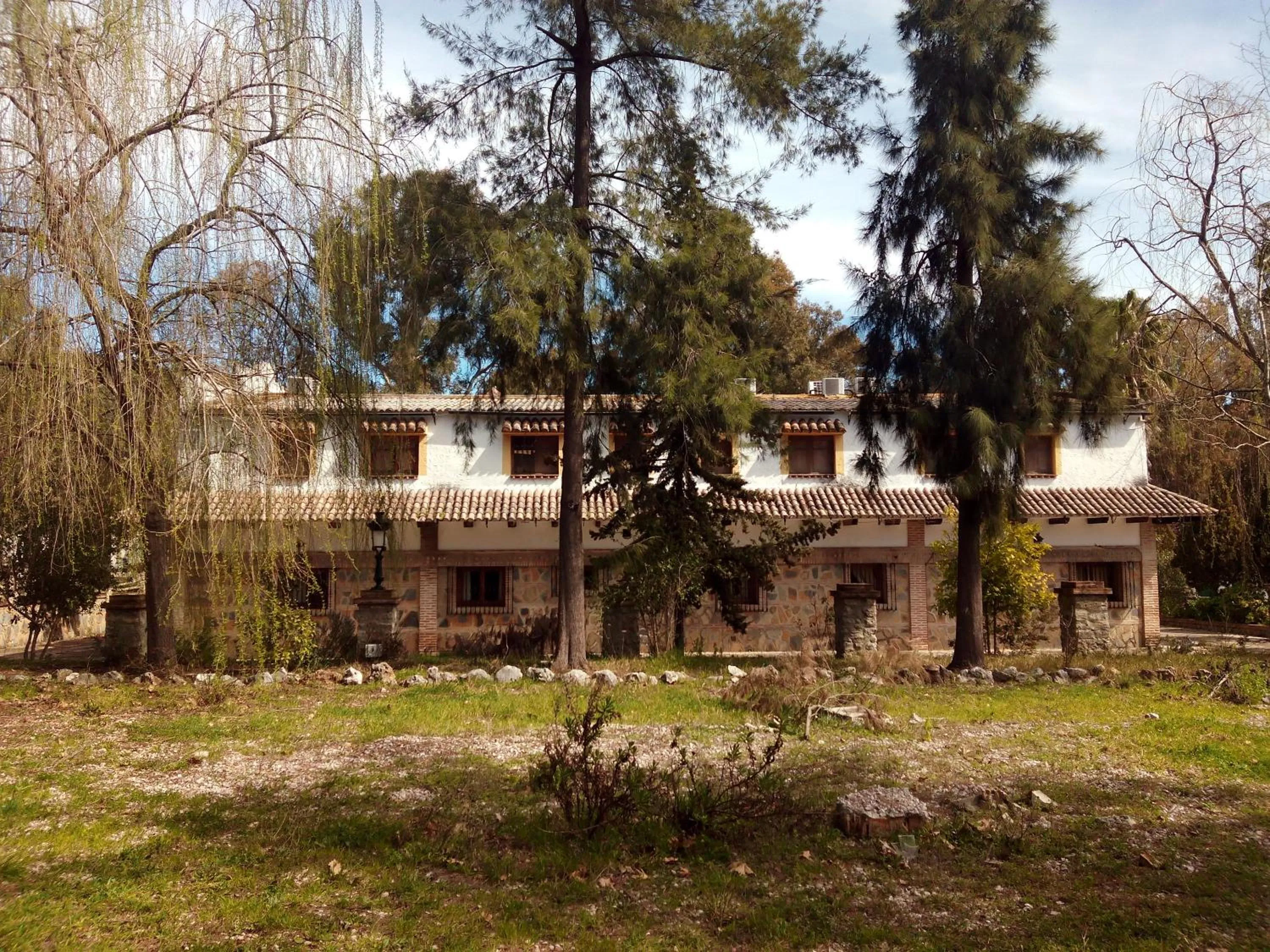 Facade/entrance in Hotel Restaurante Las Buitreras