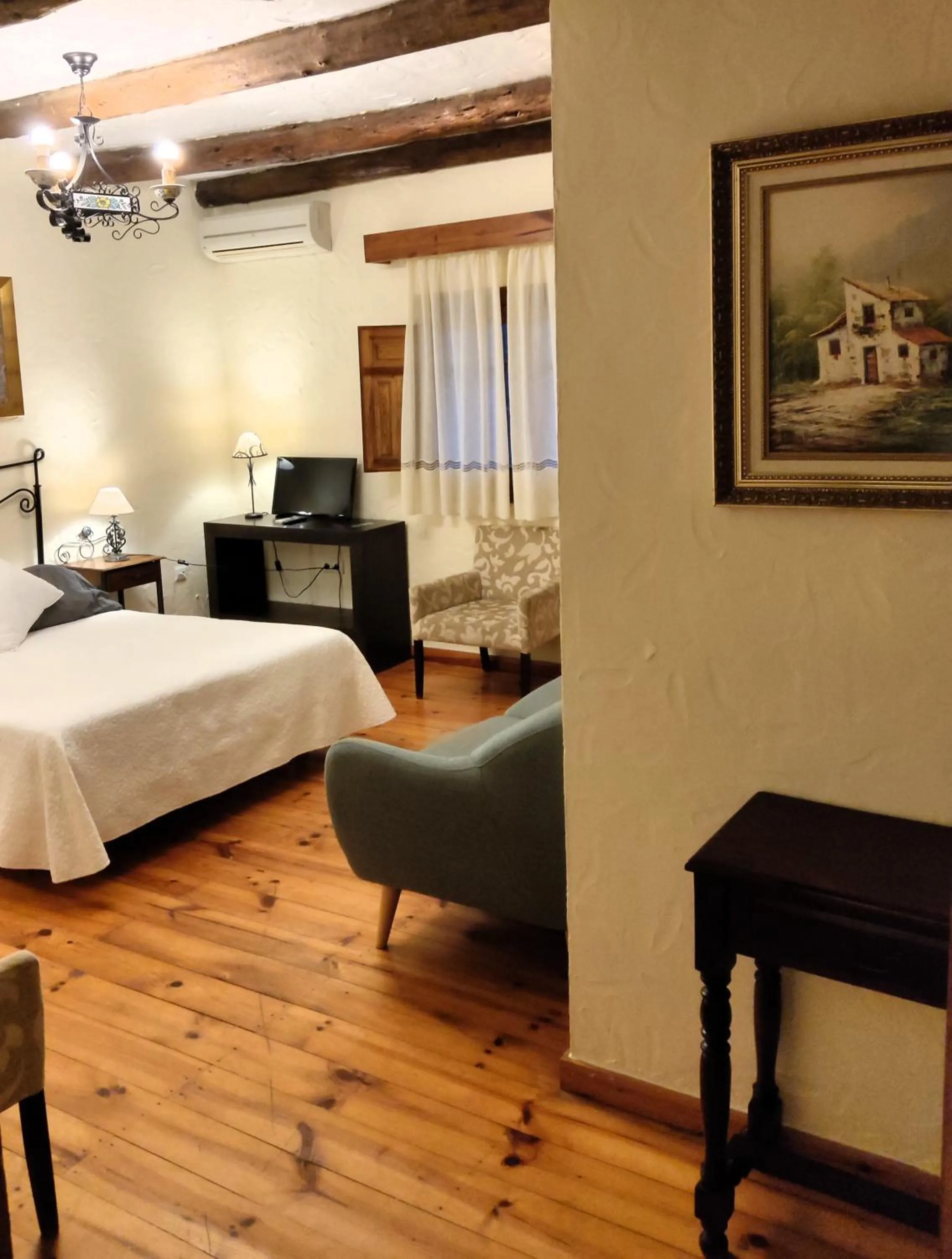 Bed in Hotel Restaurante Las Buitreras