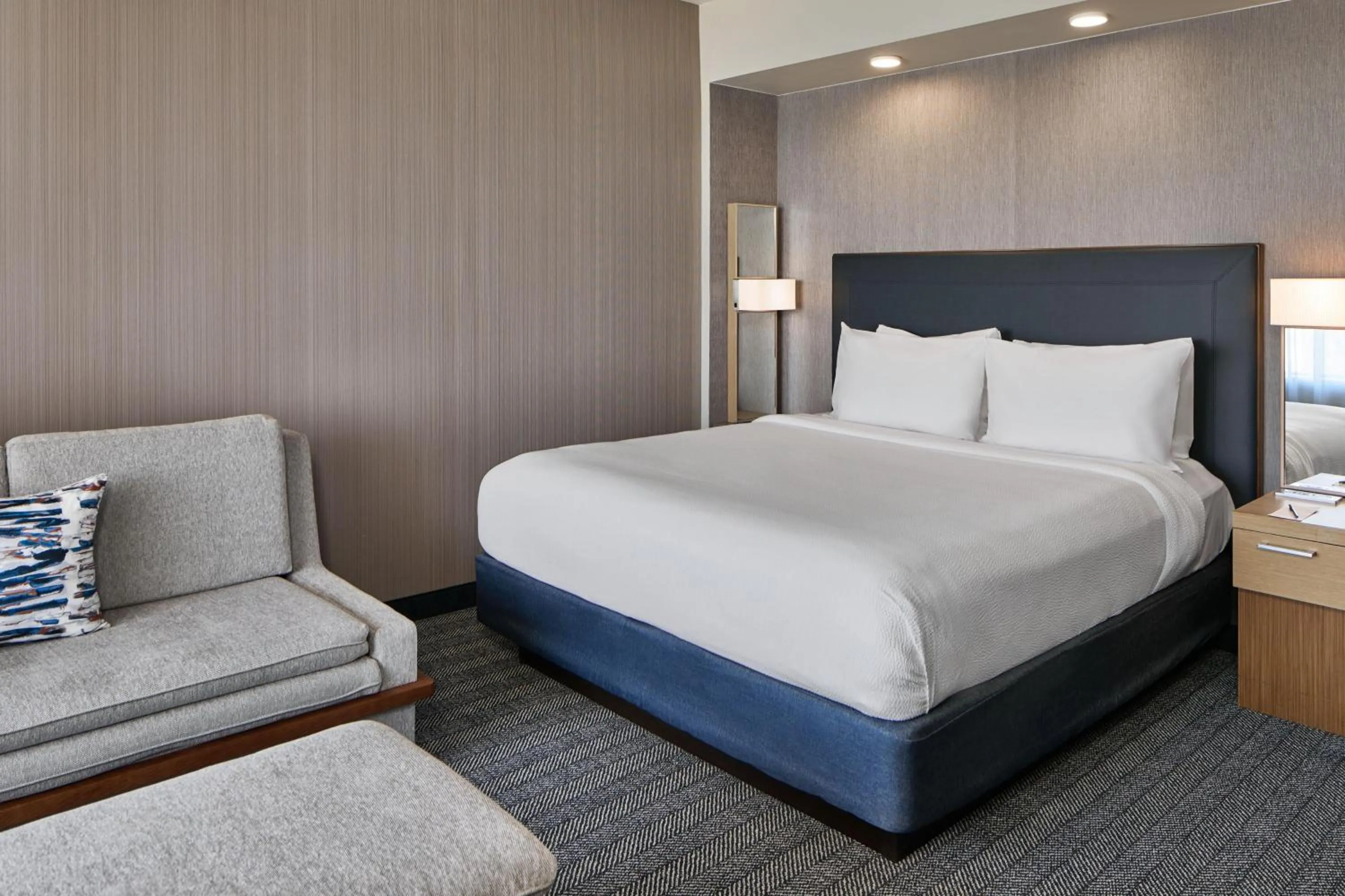 Photo of the whole room, Bed in Courtyard by Marriott Atlanta NE/Duluth Sugarloaf