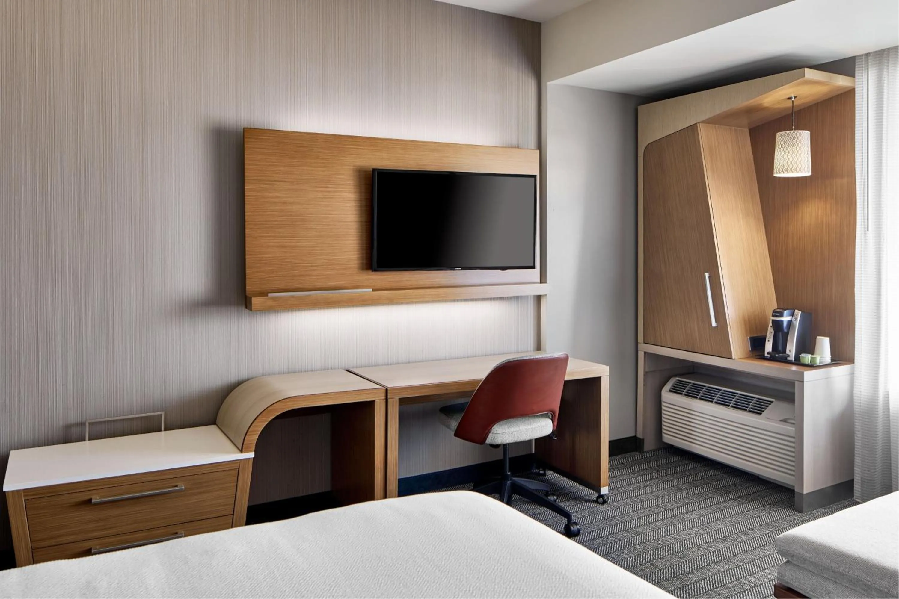 Photo of the whole room, Bed in Courtyard by Marriott Atlanta NE/Duluth Sugarloaf