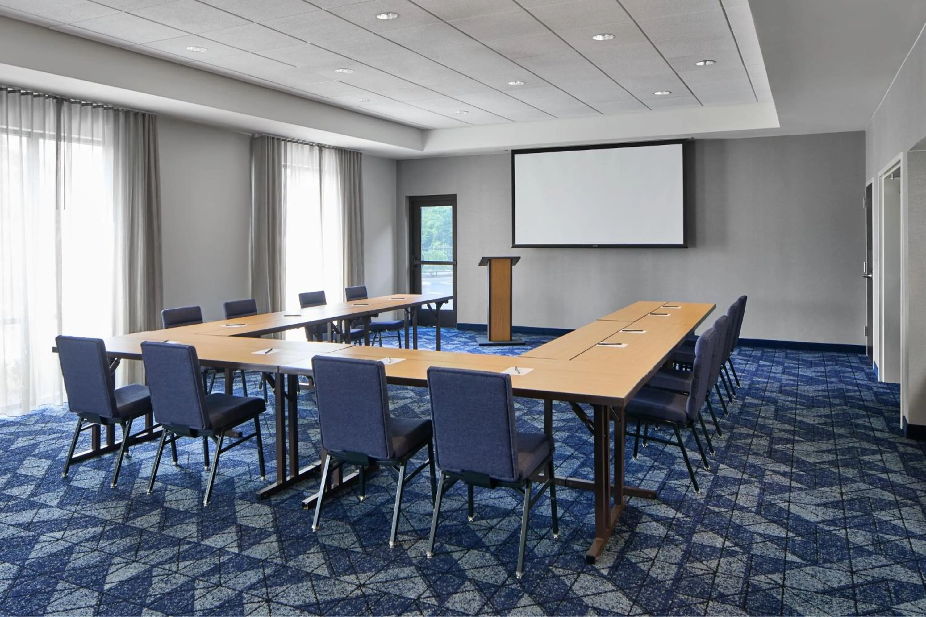 Meeting/conference room in Courtyard by Marriott Atlanta NE/Duluth Sugarloaf