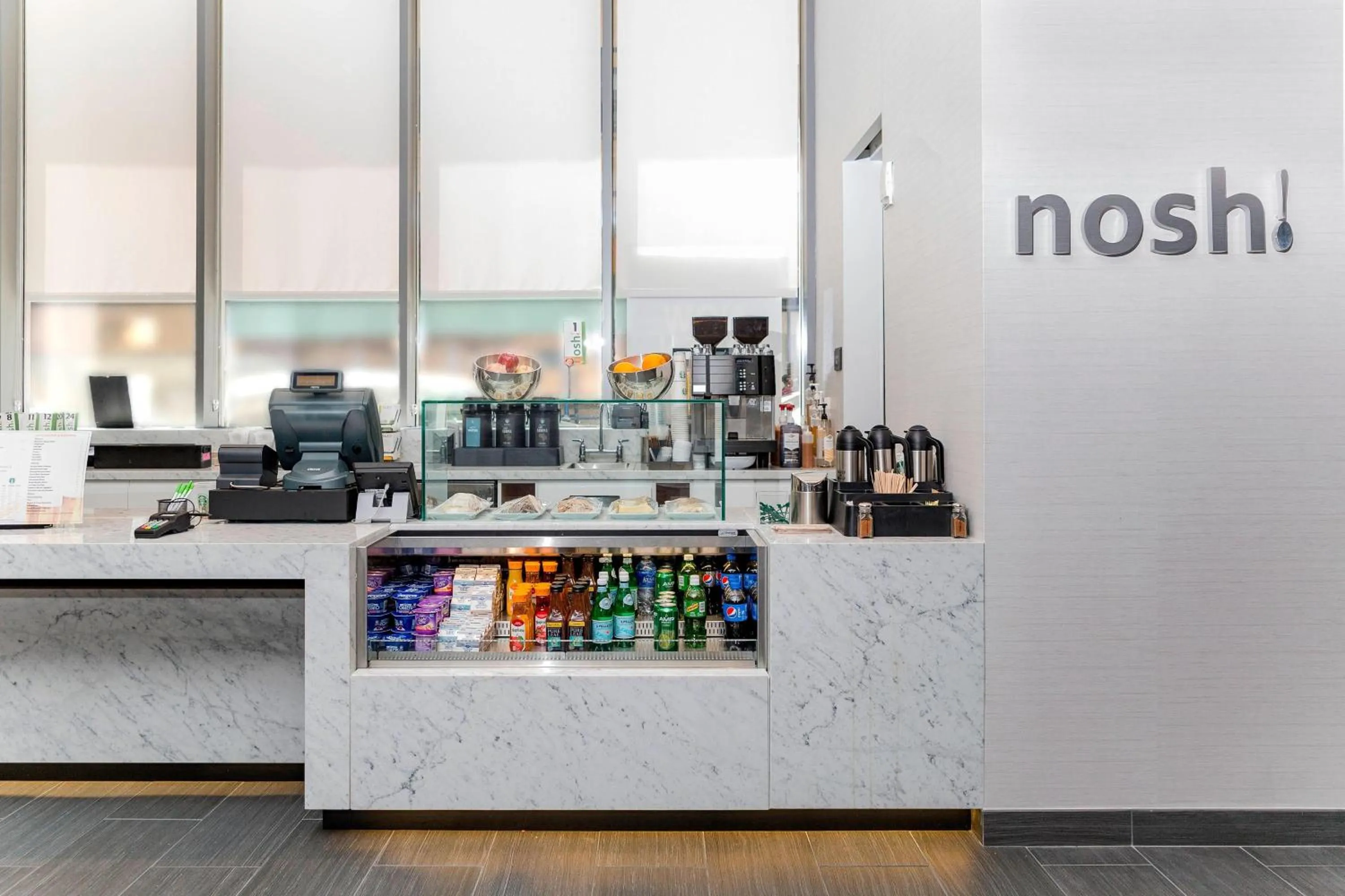 Restaurant/places to eat in Courtyard by Marriott Long Island City/New York Manhattan View