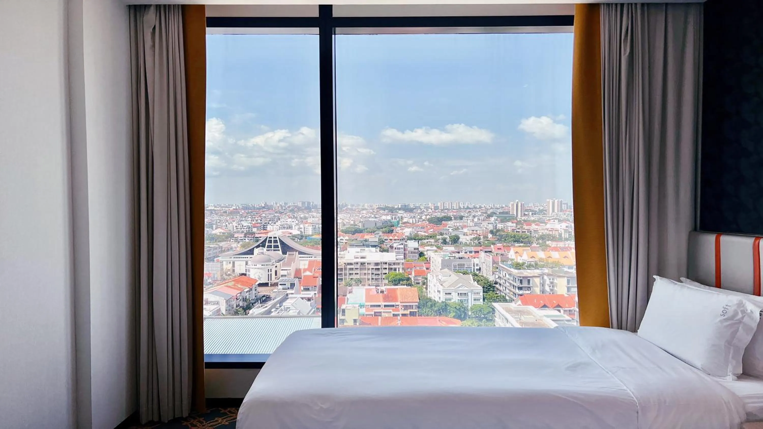 Photo of the whole room, Bed in Holiday Inn Express Singapore Katong by IHG