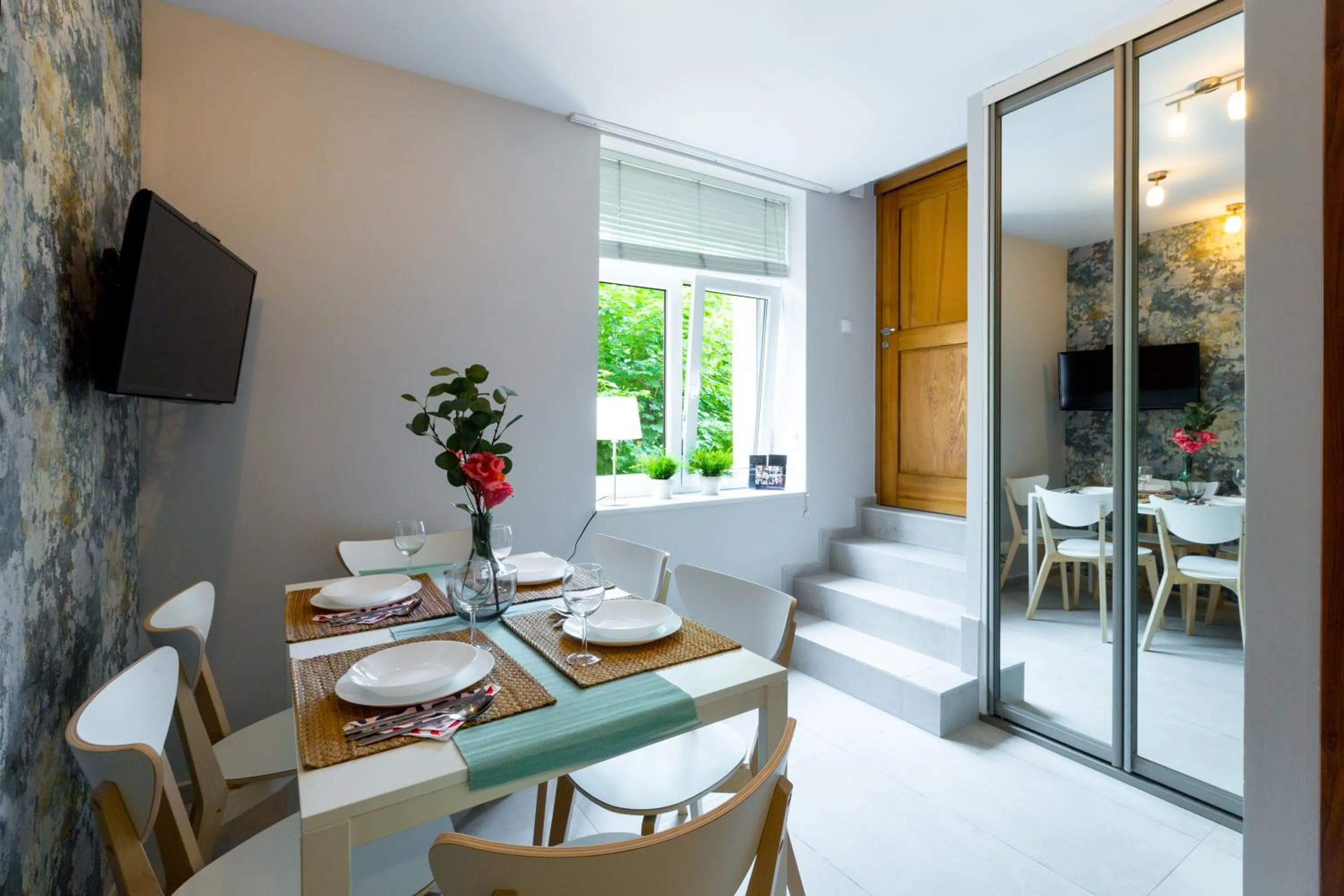 TV and multimedia in Wawel Cracow Old City Apartments - Friendhouse Apartments