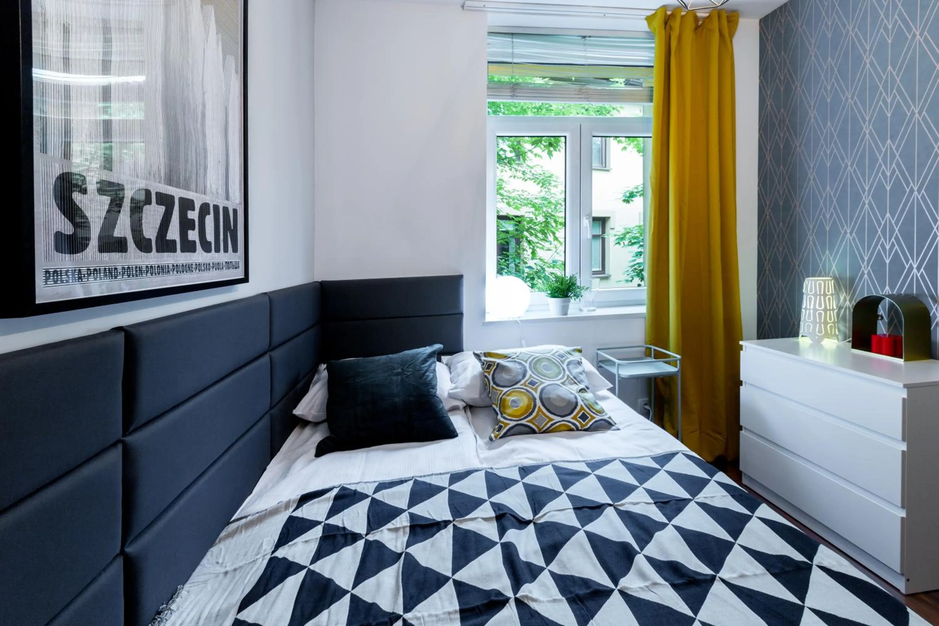 Bed in Wawel Cracow Old City Apartments - Friendhouse Apartments