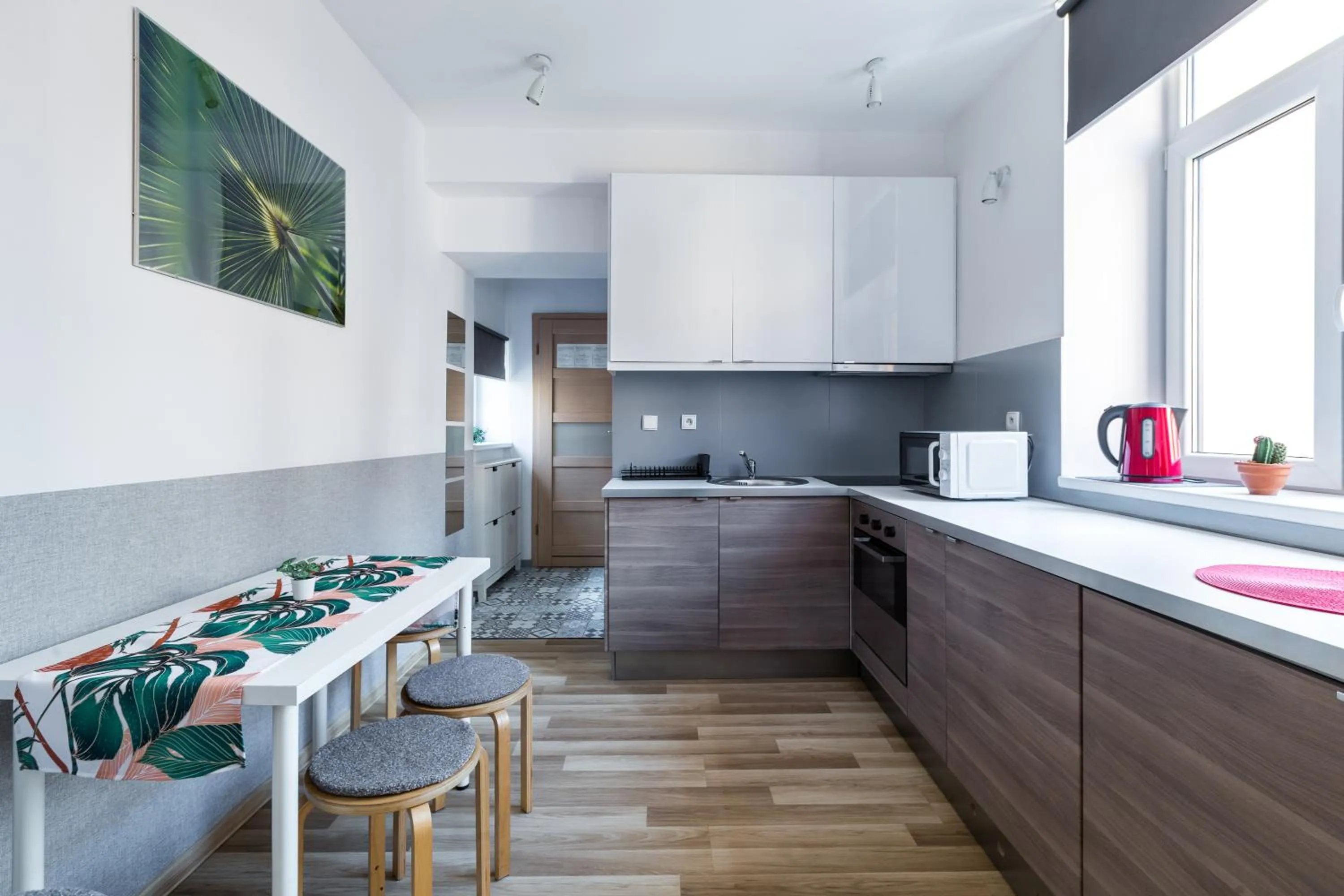 Kitchen or kitchenette in Wawel Cracow Old City Apartments - Friendhouse Apartments