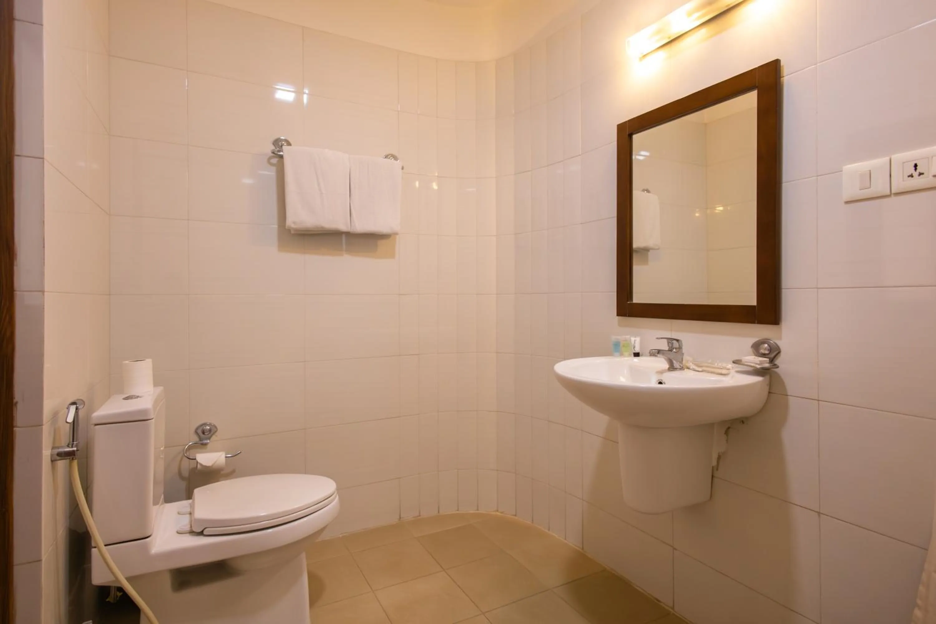 Shower in Hotel Arts Kathmandu