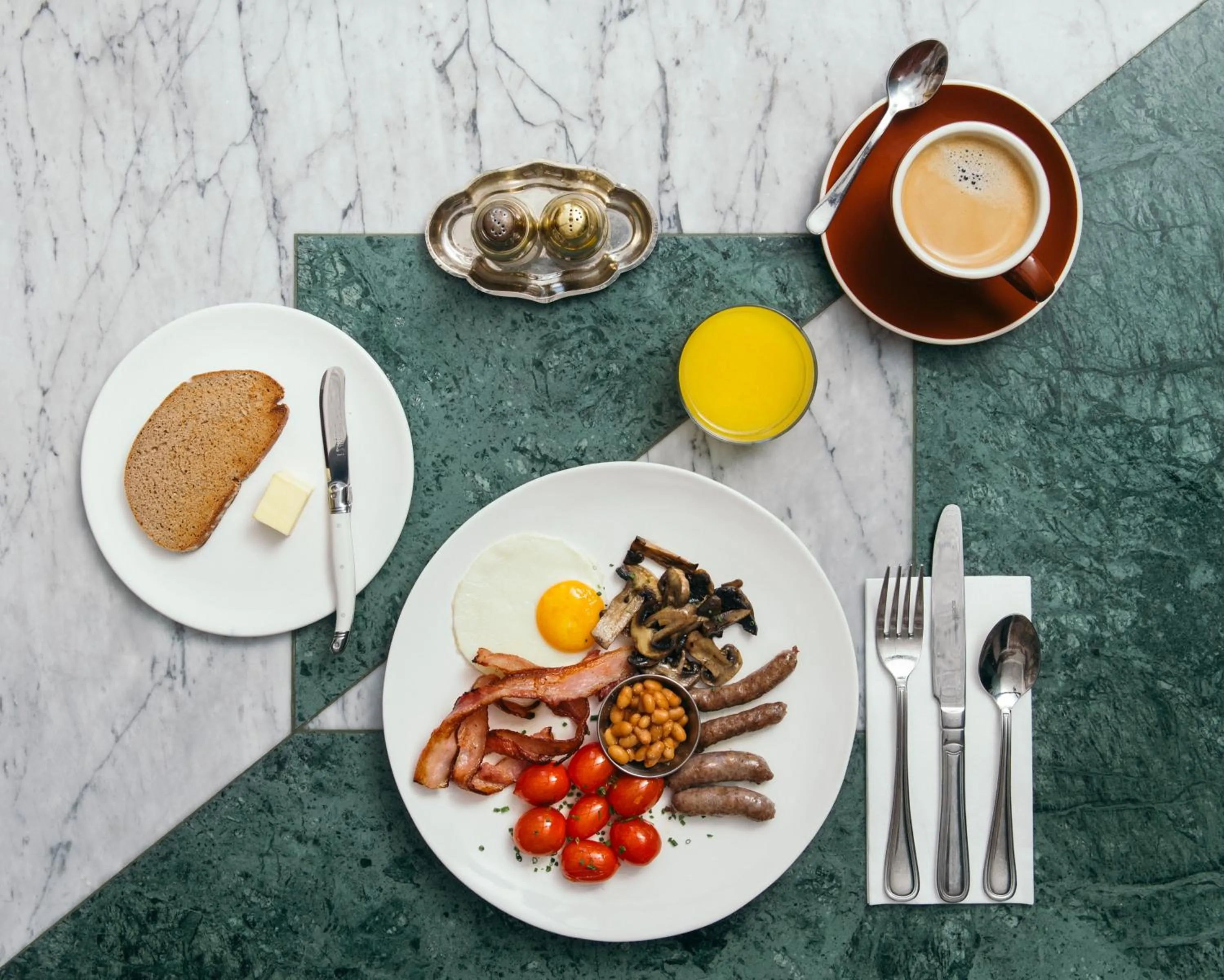 Breakfast in Harpers House