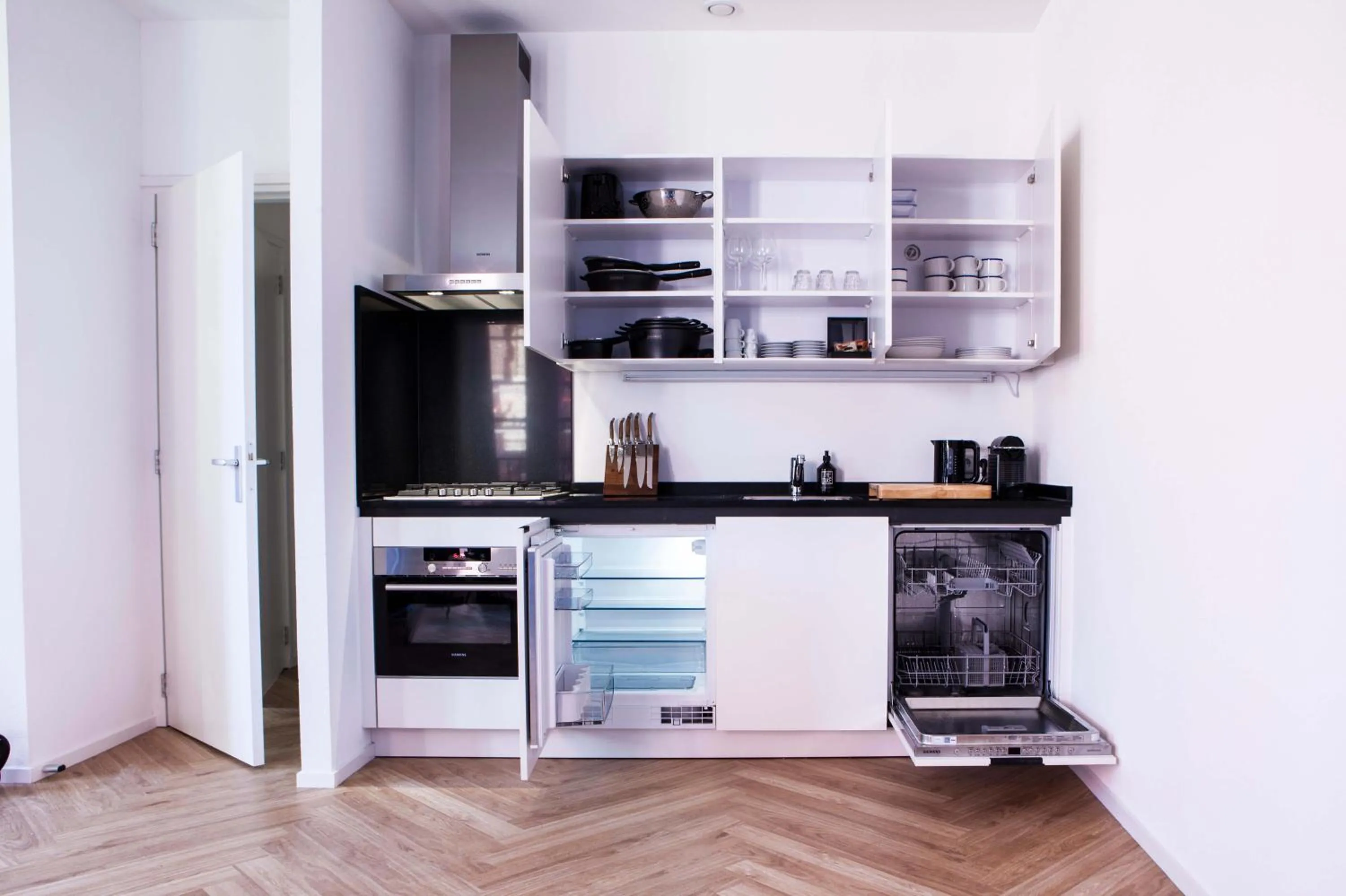 Coffee/tea facilities in The Duke Boutique Apartments