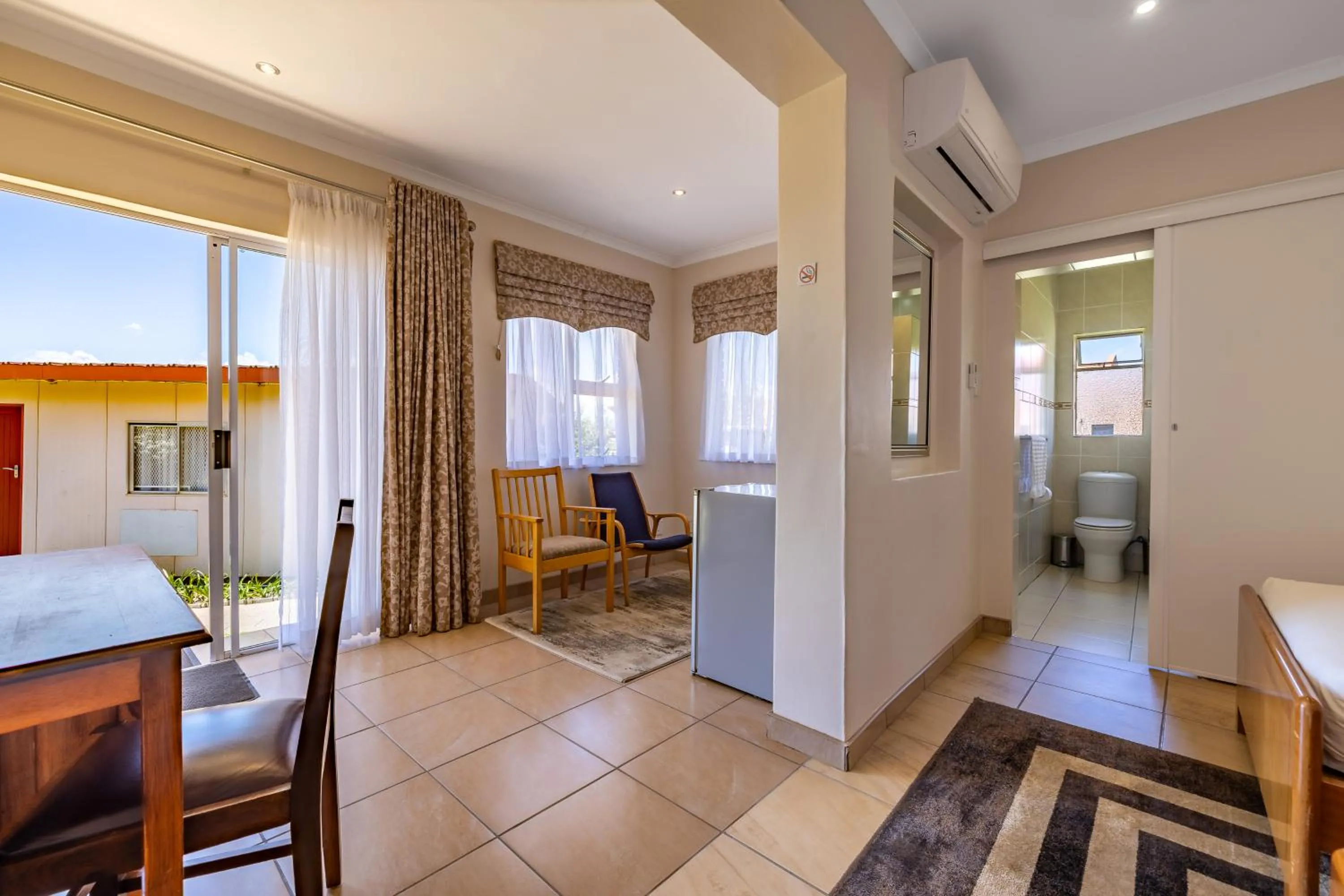 Bed in Botleng Guest House